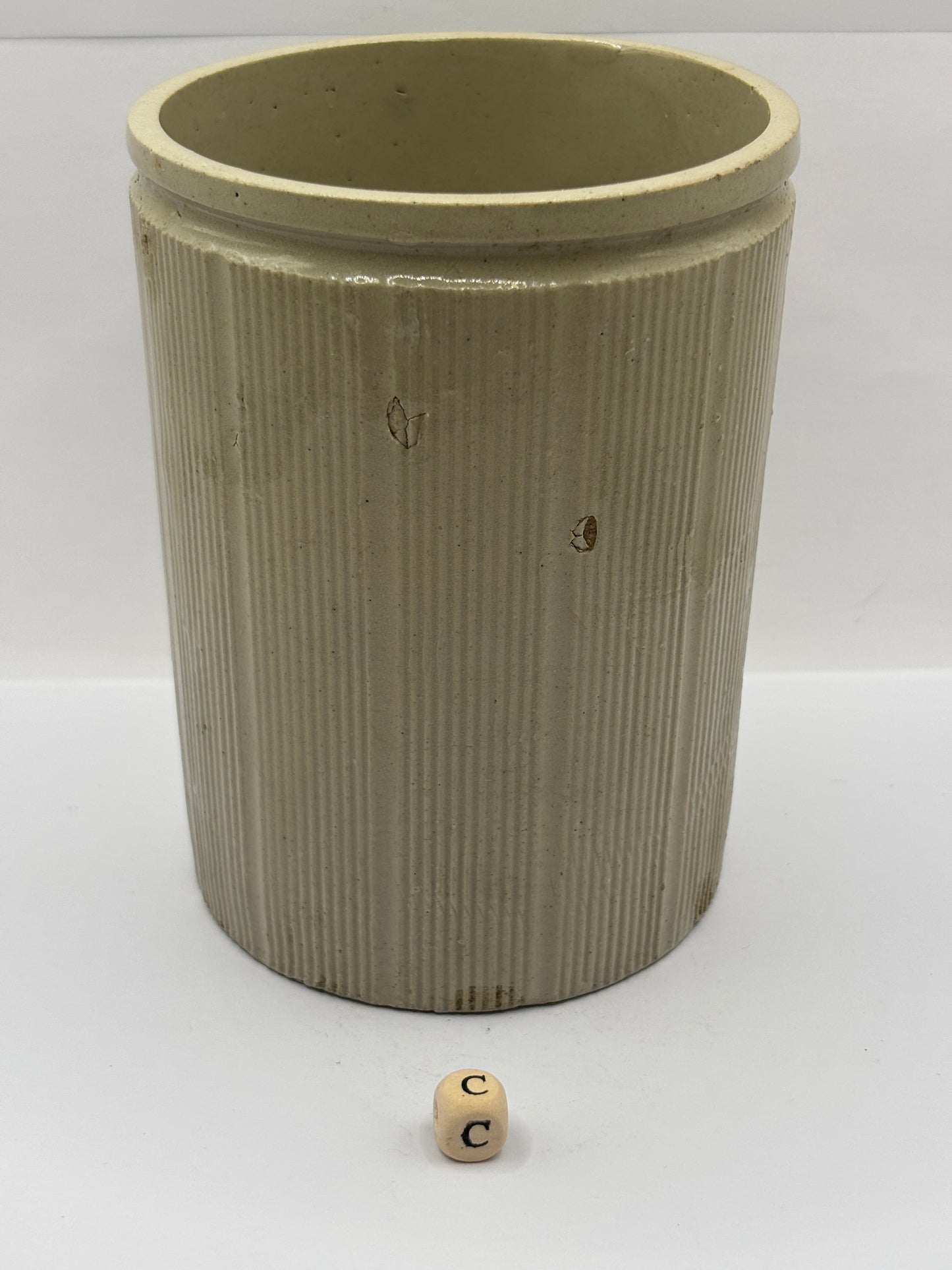Old 2lb ribbed stoneware jam pot (c)