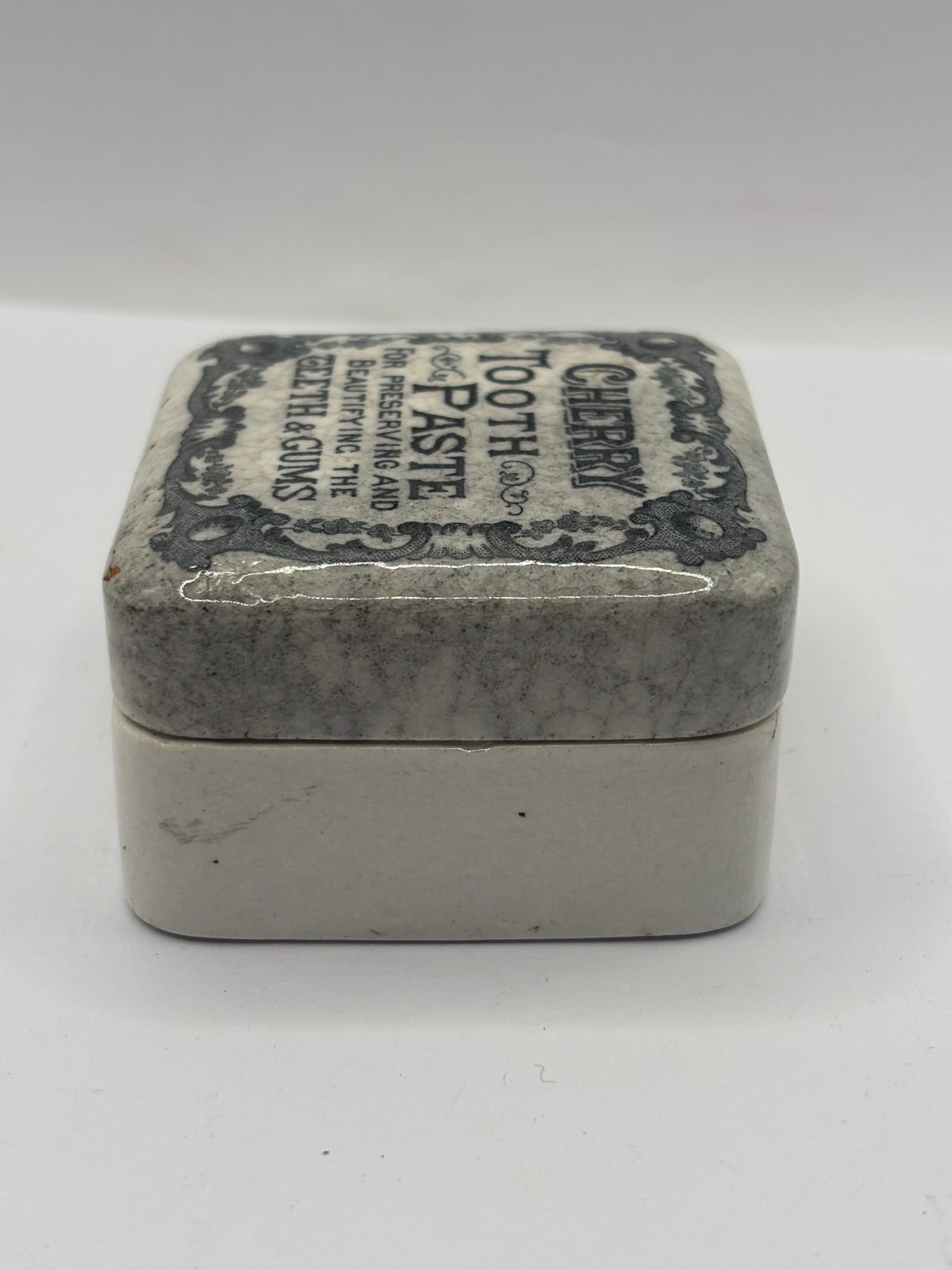 Old advertising lid and base, Cherry tooth paste 🍒