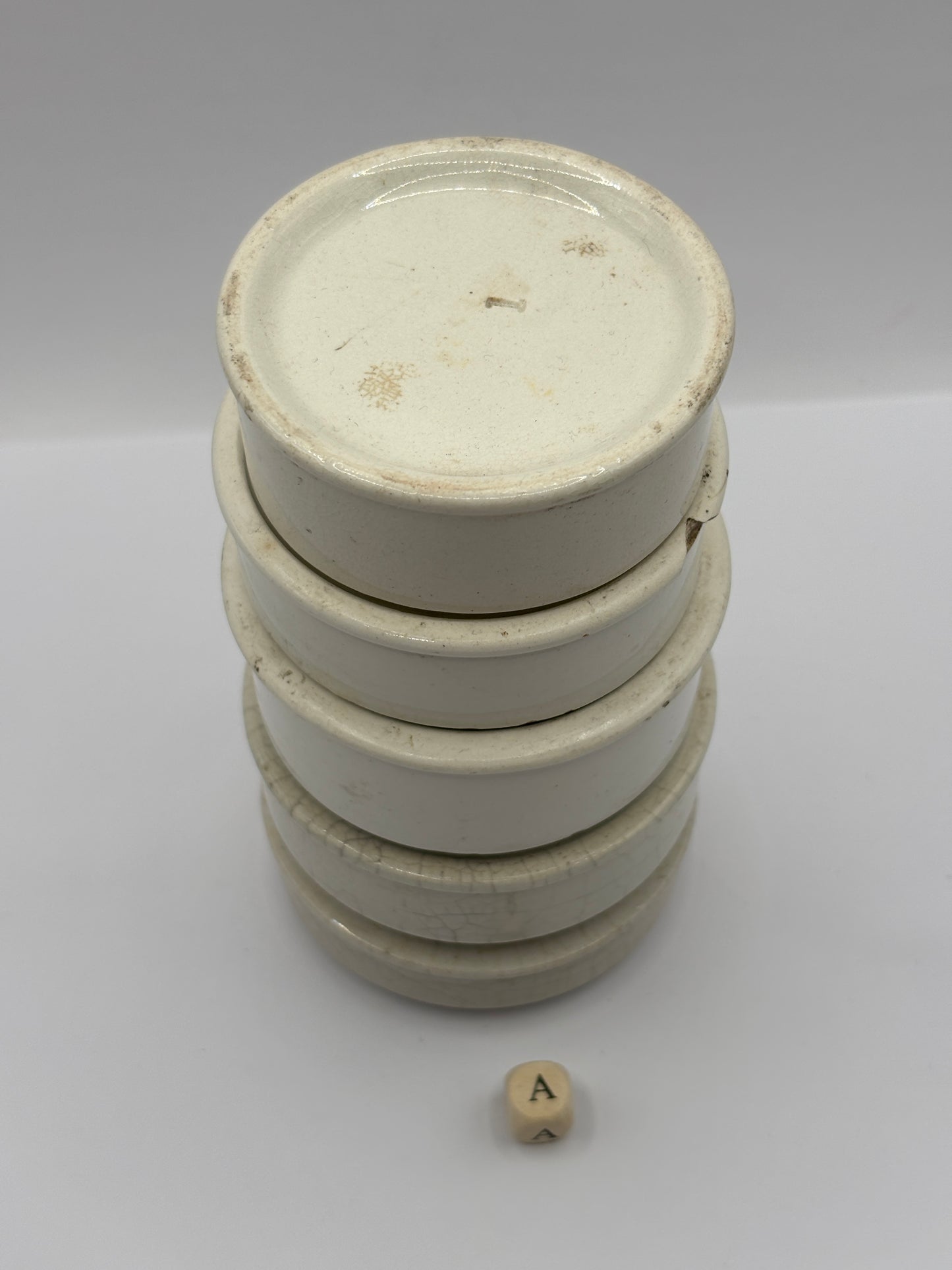 5 pot lid bases/risers/stackers (a)