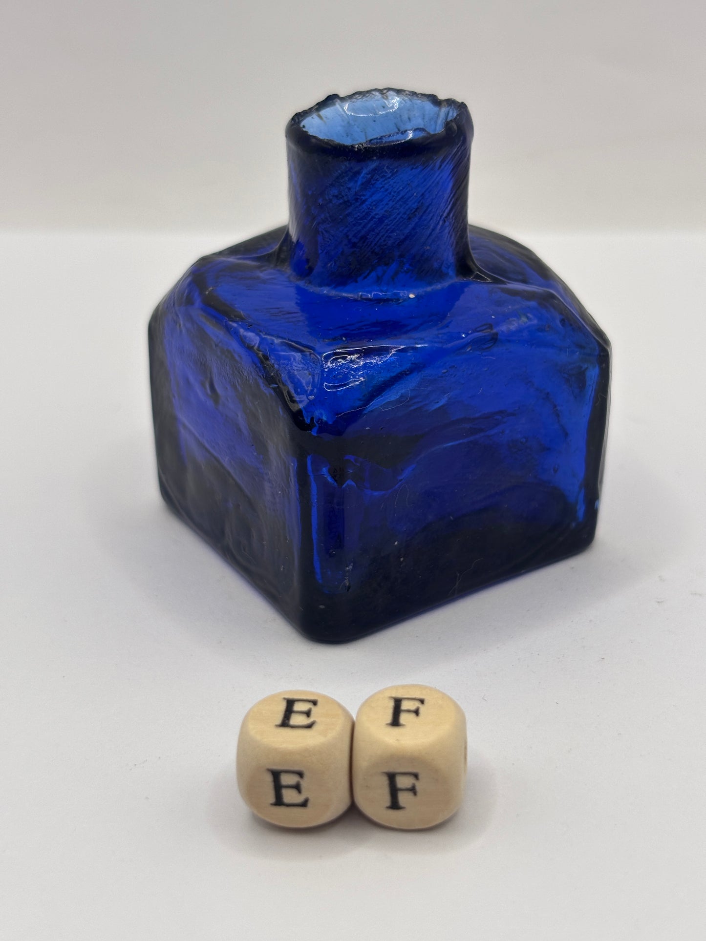 Old cobalt blue glass ink bottle, inkwell, penny ink (EF)