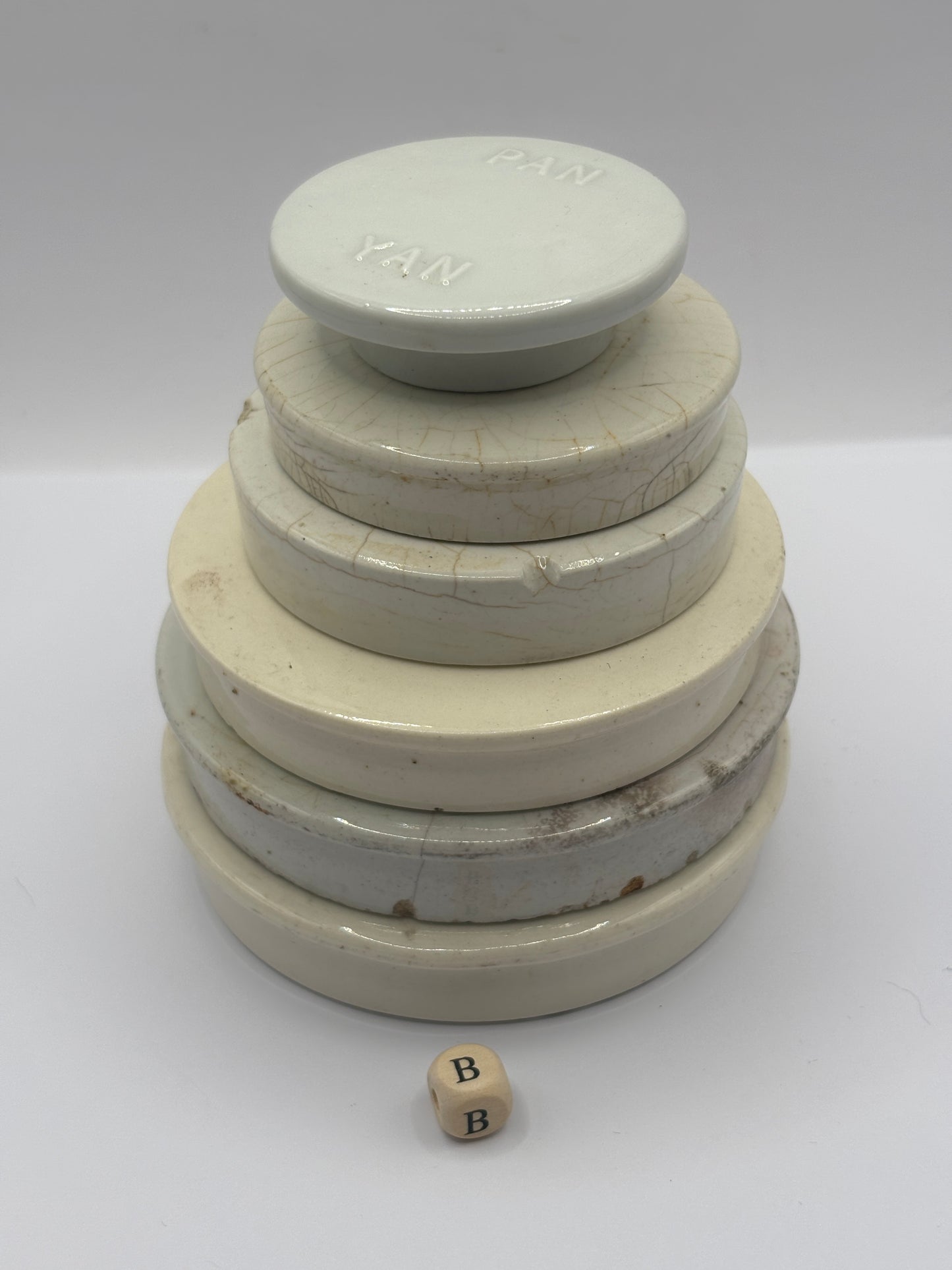 6 old plain stoneware lids, stacking lids (B)