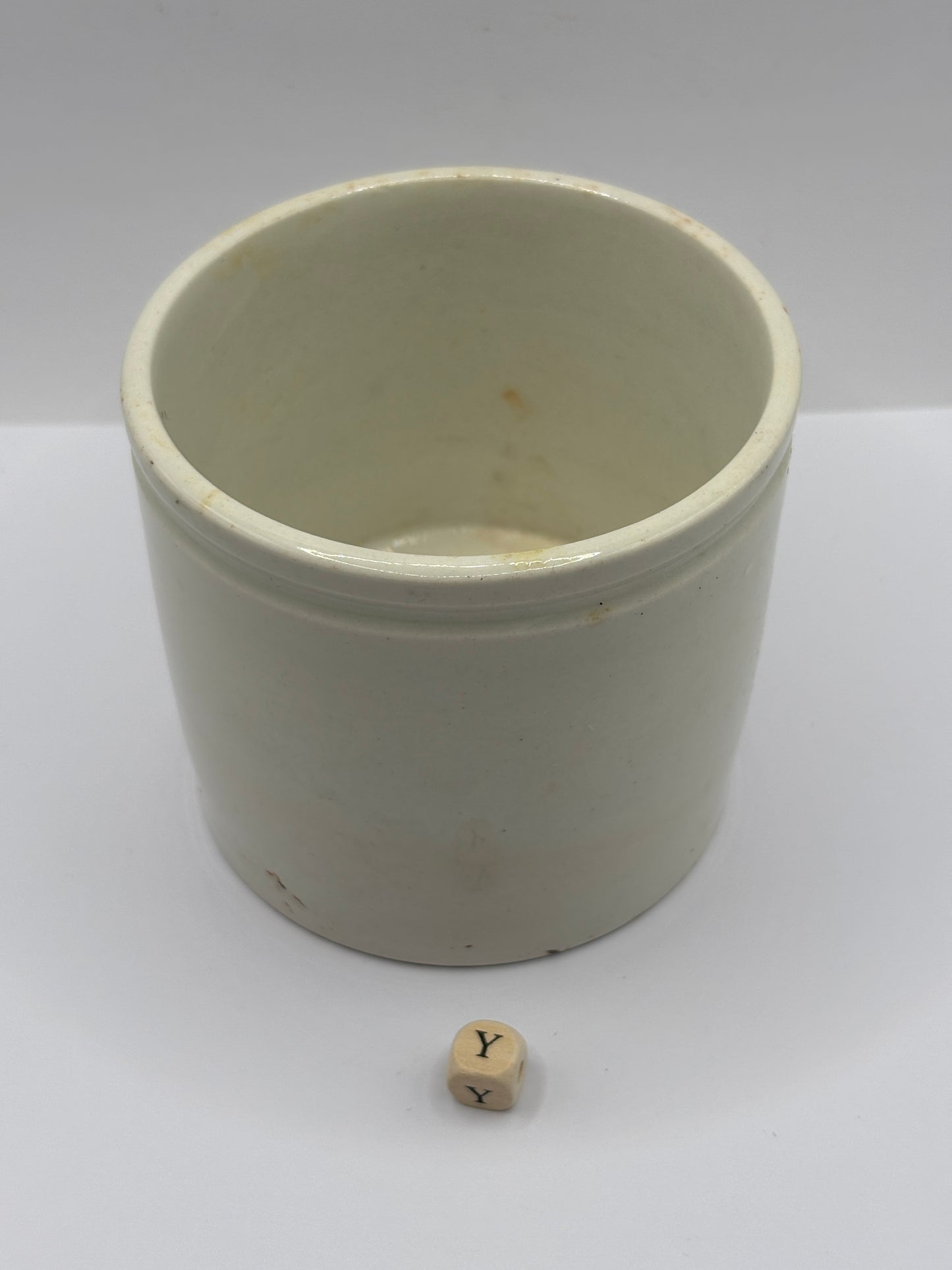 Old stoneware marmalade jar (Y)