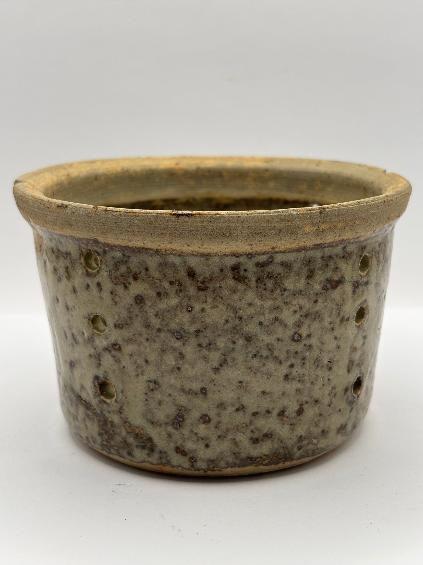Old french stoneware cheese strainer. Small (chips)