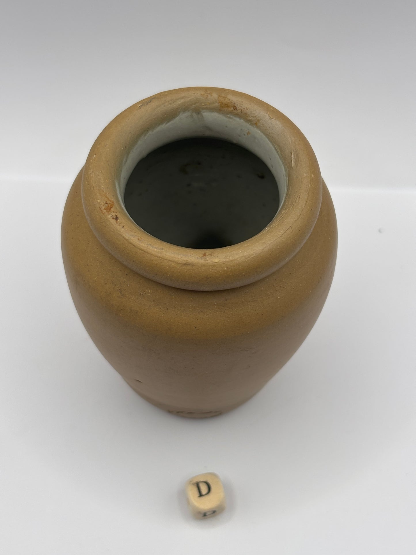 Old stoneware cream pot, Medova cream (D)