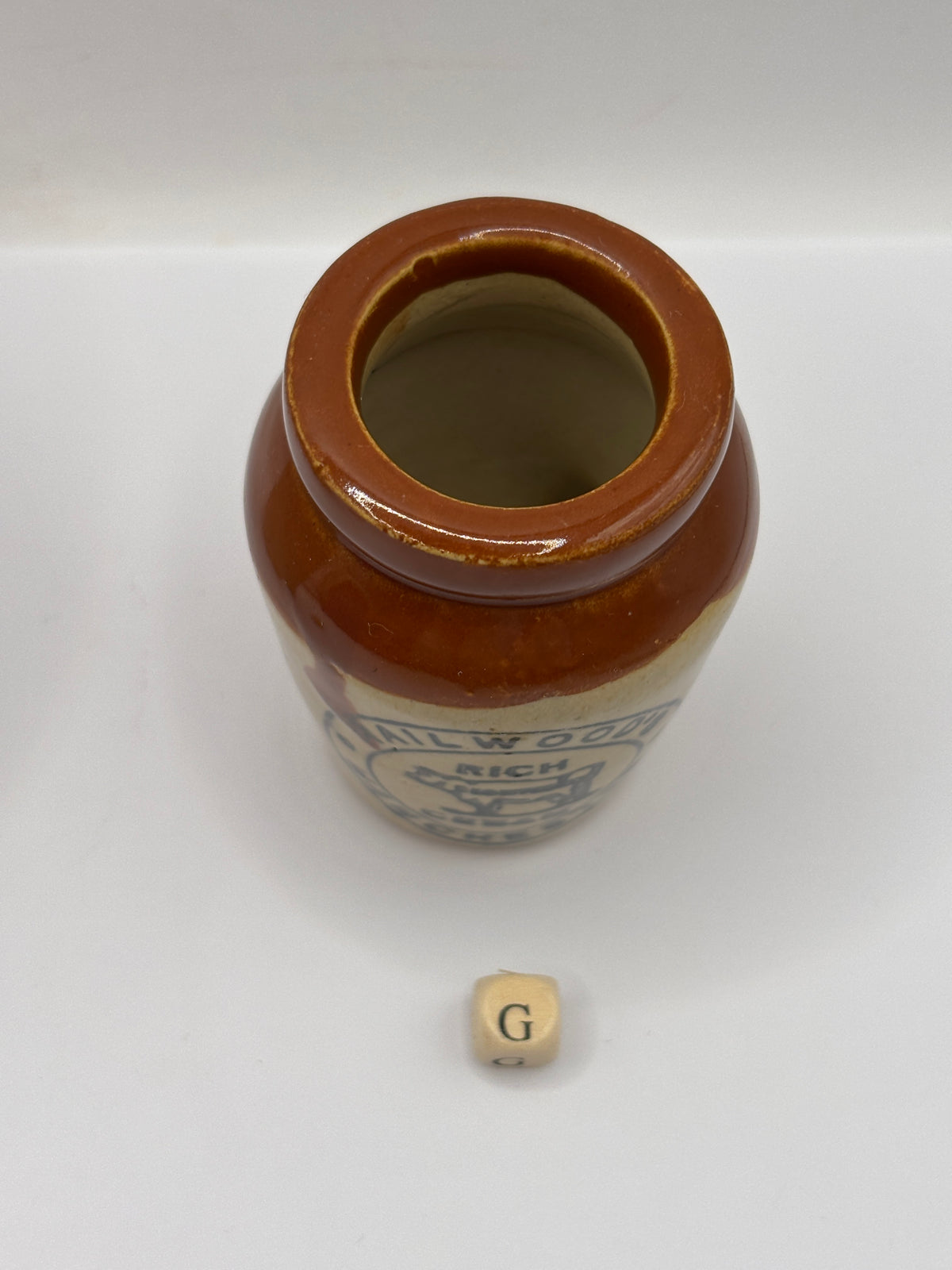 Old advertising cream pot, Hailwoods rich cream (G)