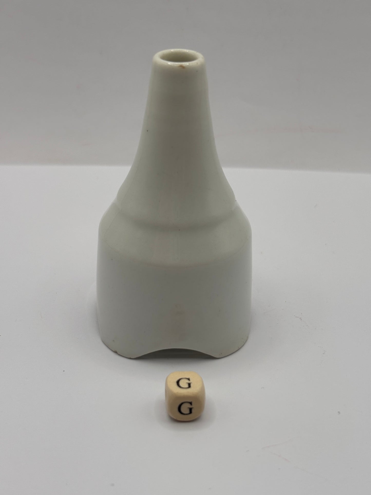 Vintage stoneware pie funnel (G)