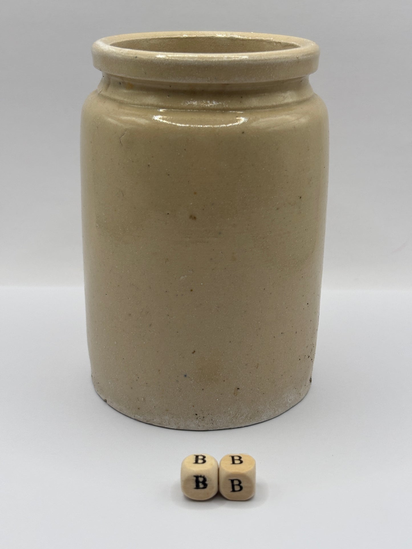 Old 1lb rolled top stoneware jam pot (BB)