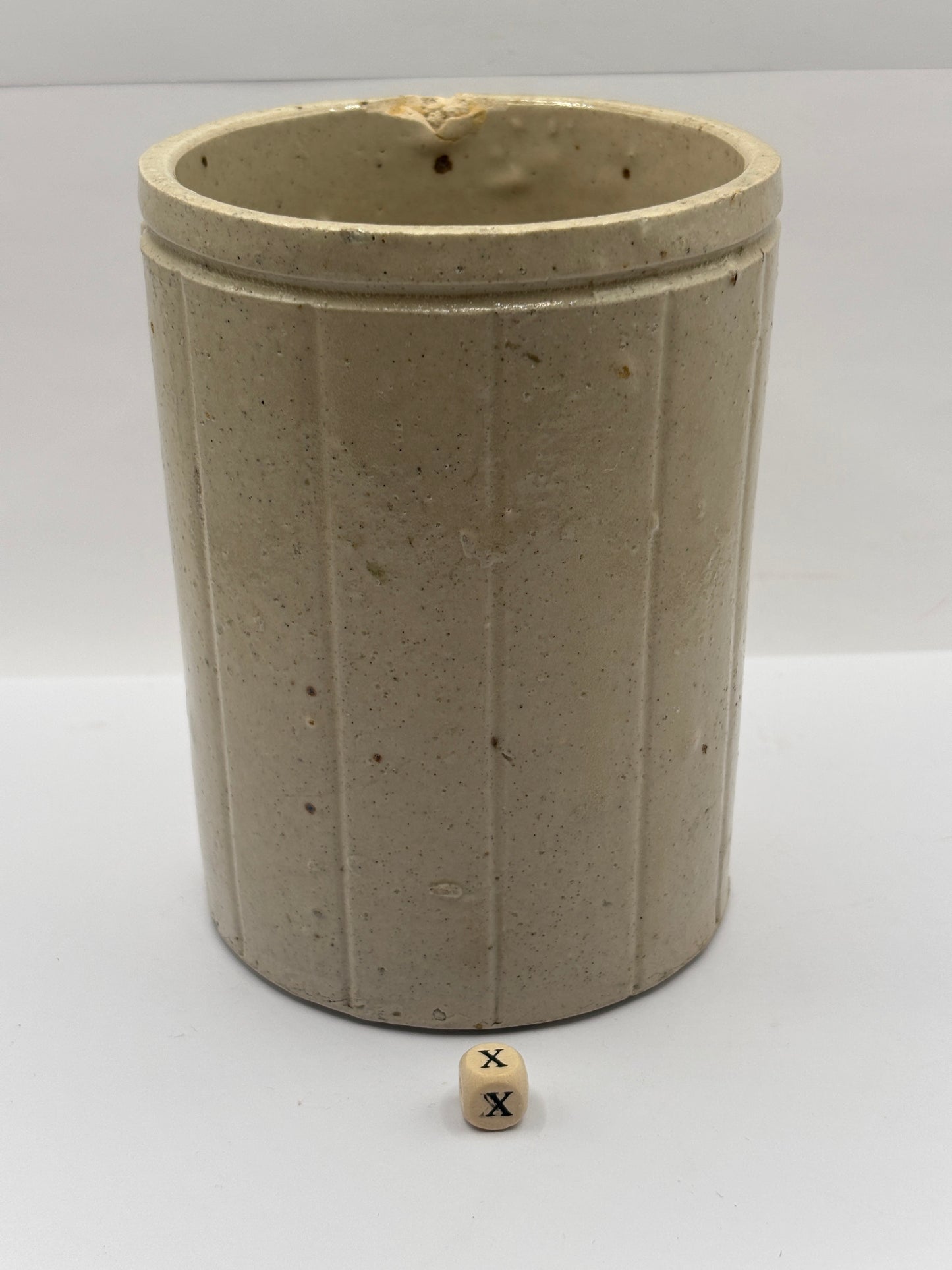 Old 2lb ribbed stoneware jam pot (x)