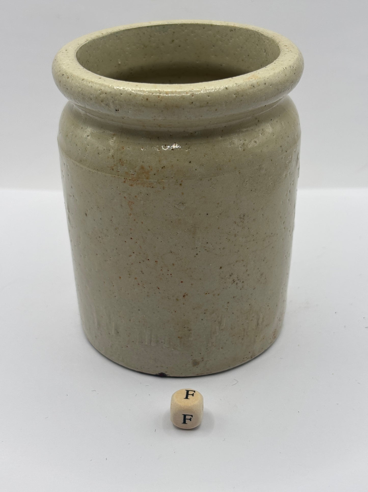 Old 1lb rolled top stoneware jam pot (F)