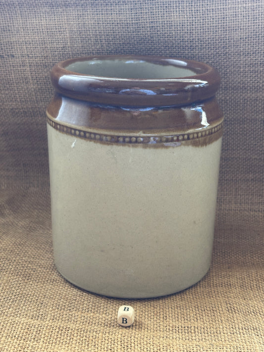 Old stoneware jar/ pantry pot (B)