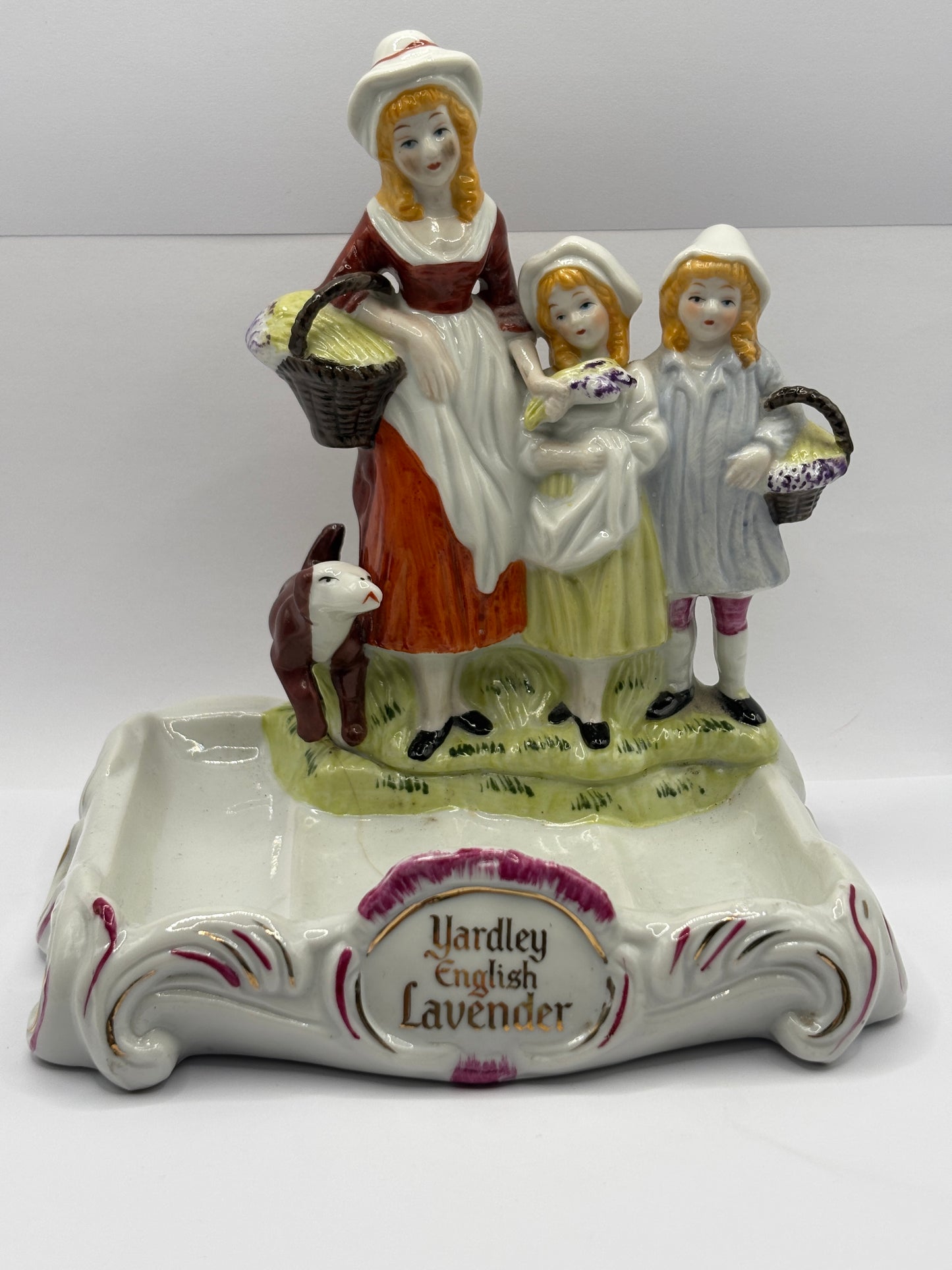 Old advertising soap dish, Yardley English Lavender