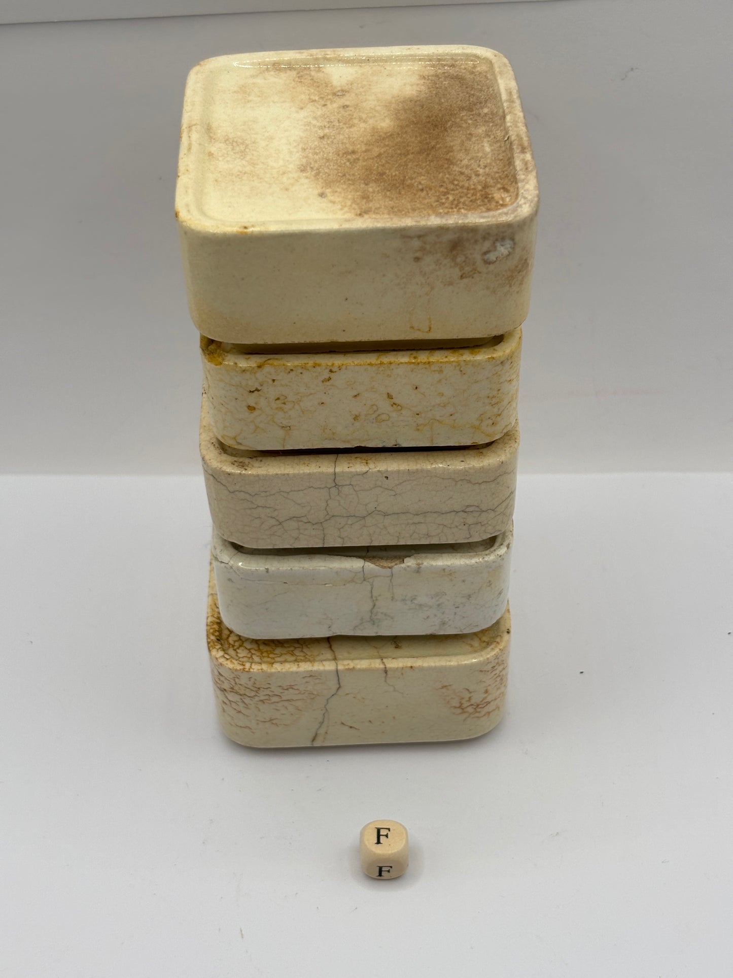 5 old square bases, stackers (F) damages