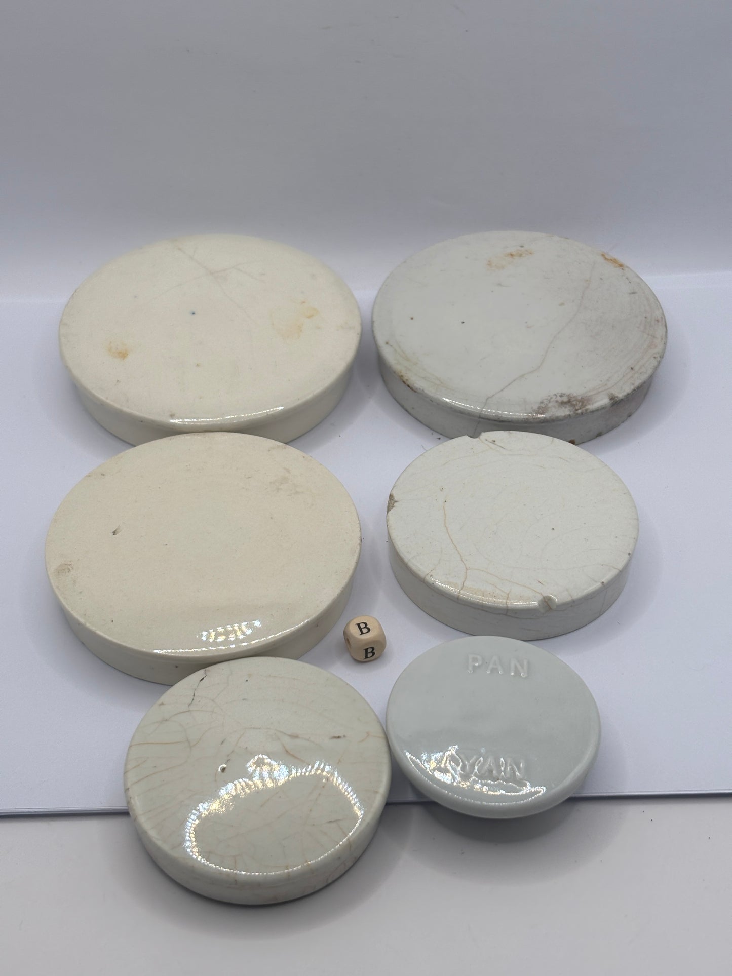 6 old plain stoneware lids, stacking lids (B)