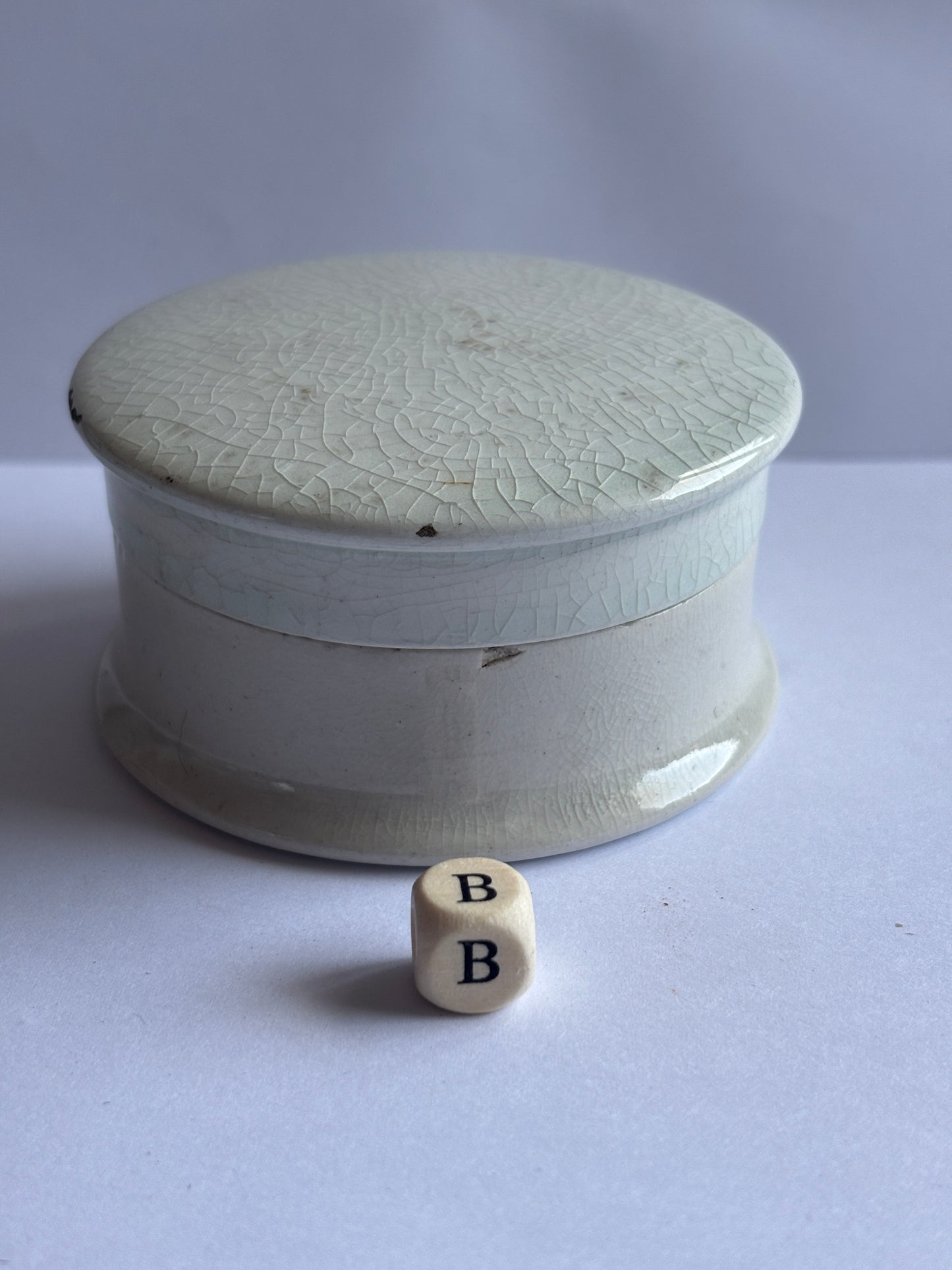 Old plain pot lid and base, stoneware (B)