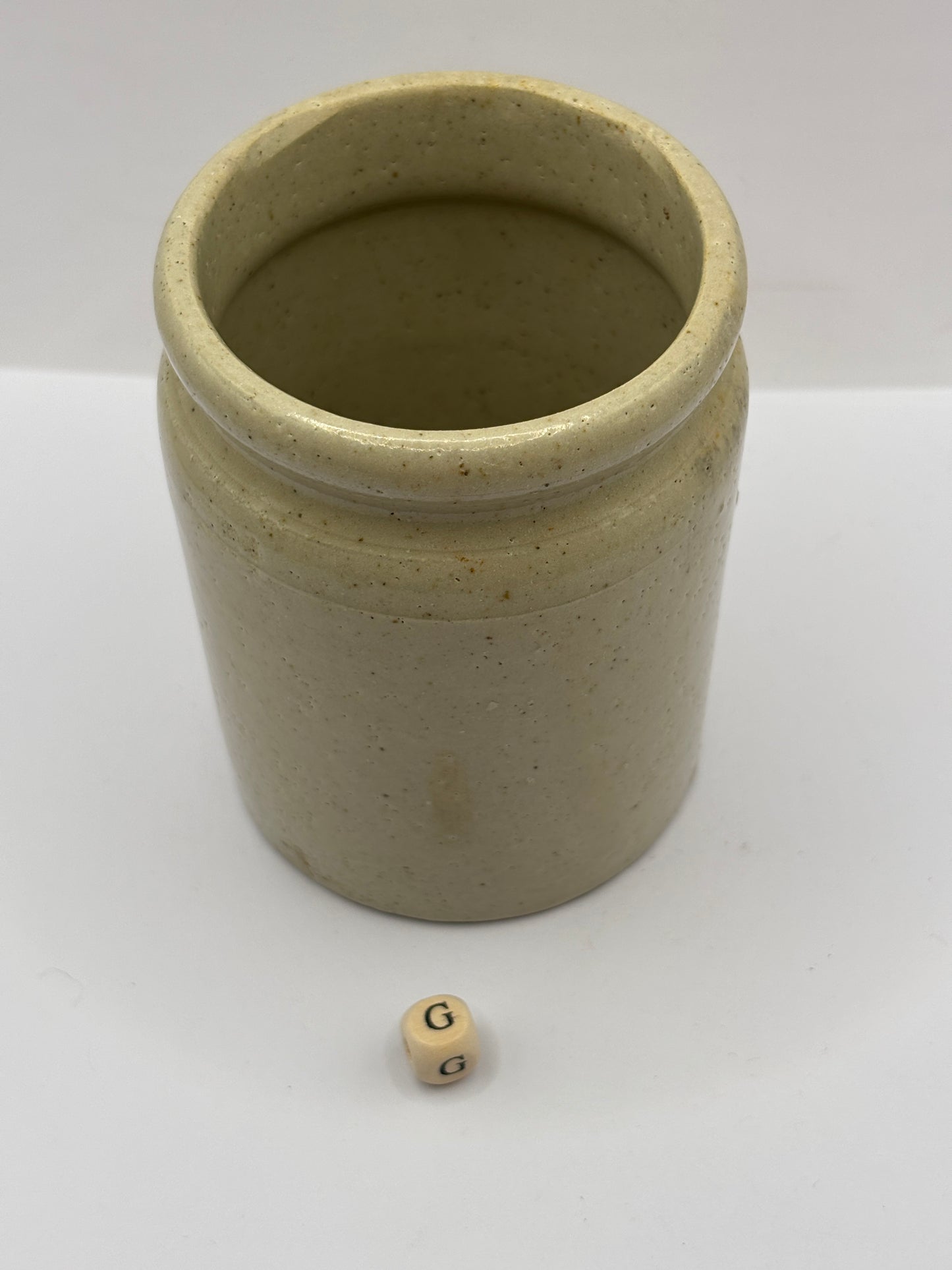 Old 1lb rolled top stoneware jam pot (G)