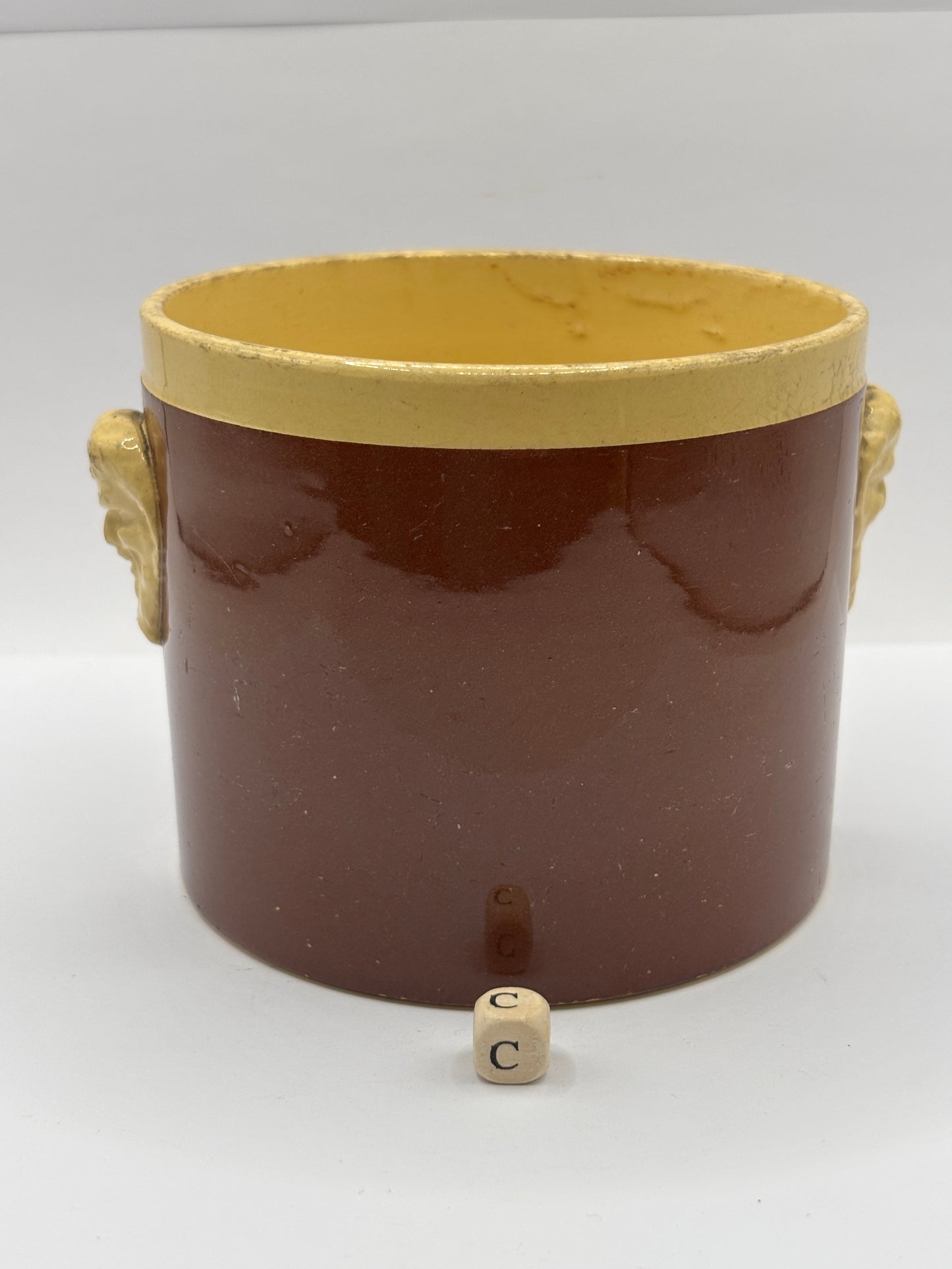 Old french terrine jar/pot. Base only