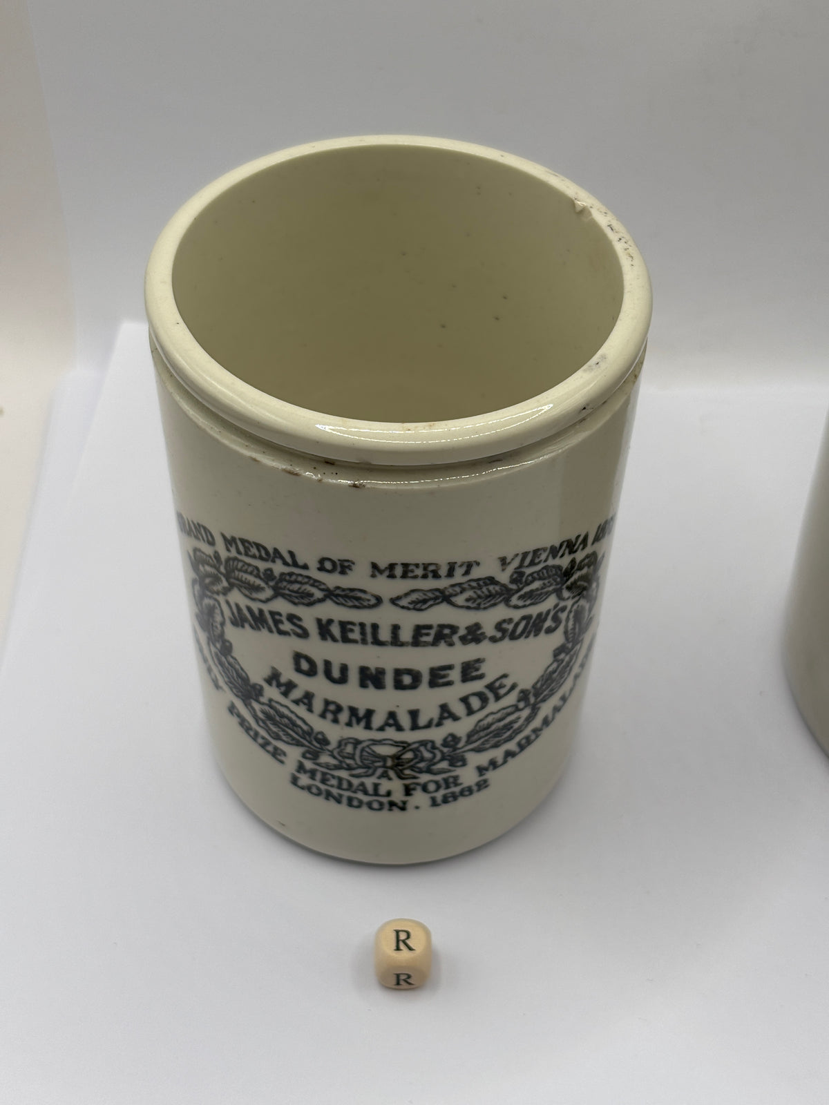 Old 1lb stoneware marmalade pot, James Keiller Dundee marmalade (R)