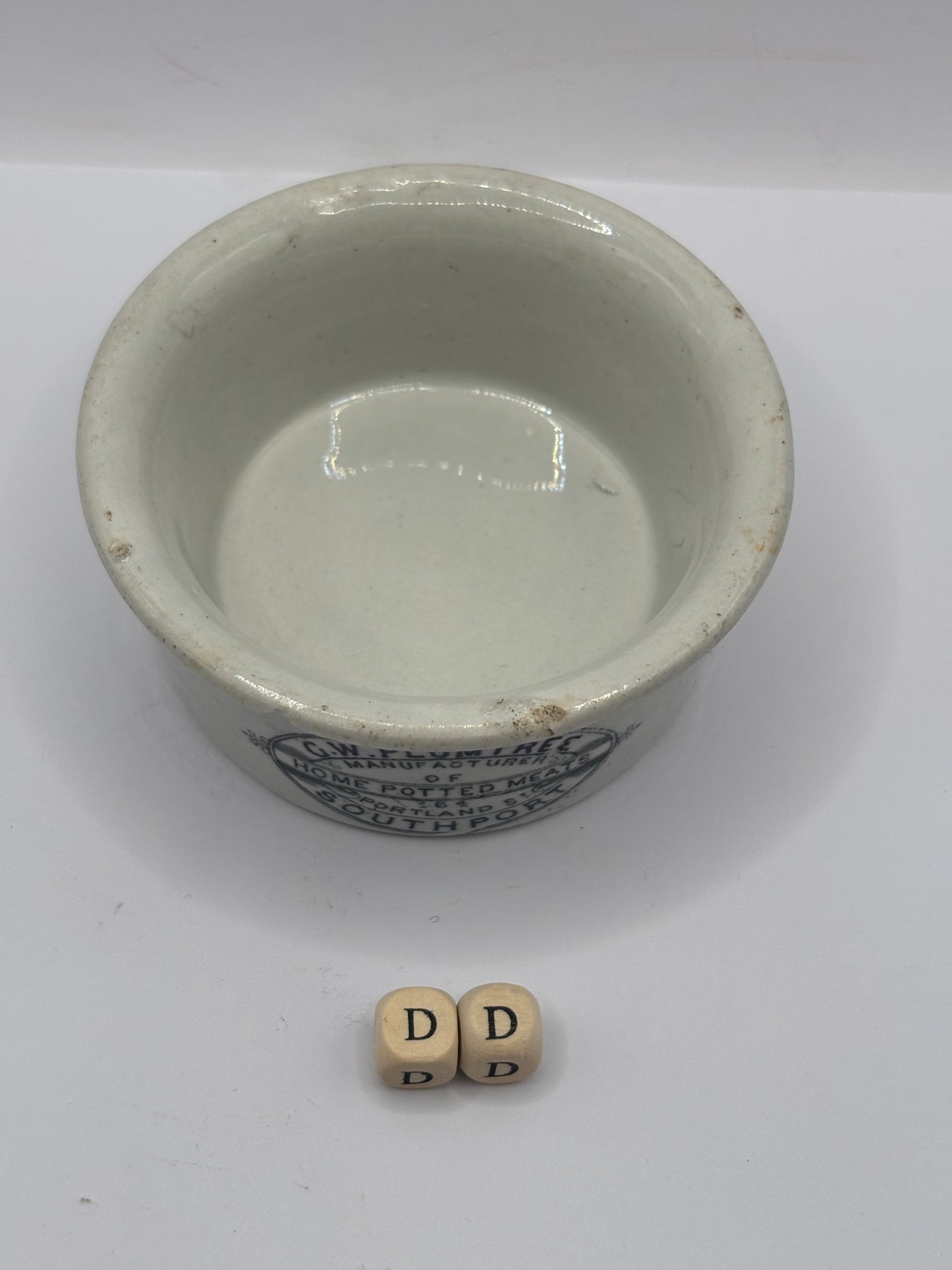 Old Plumtree advertising meat paste pot (DD)