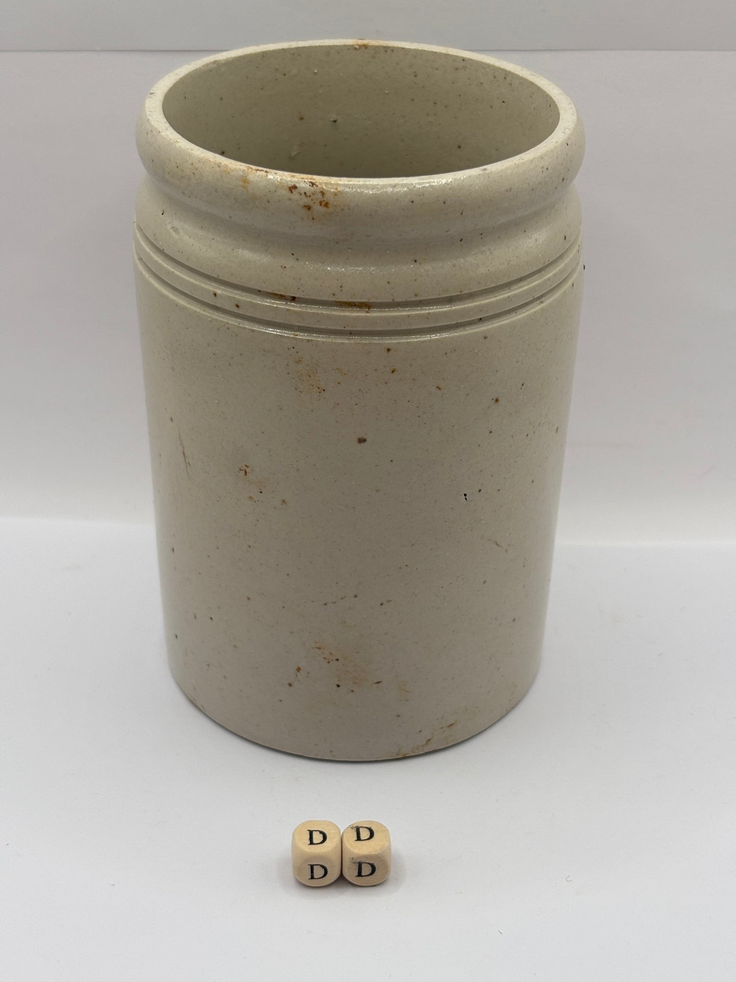 Old 2lb rolled top stoneware jam pot (DD)