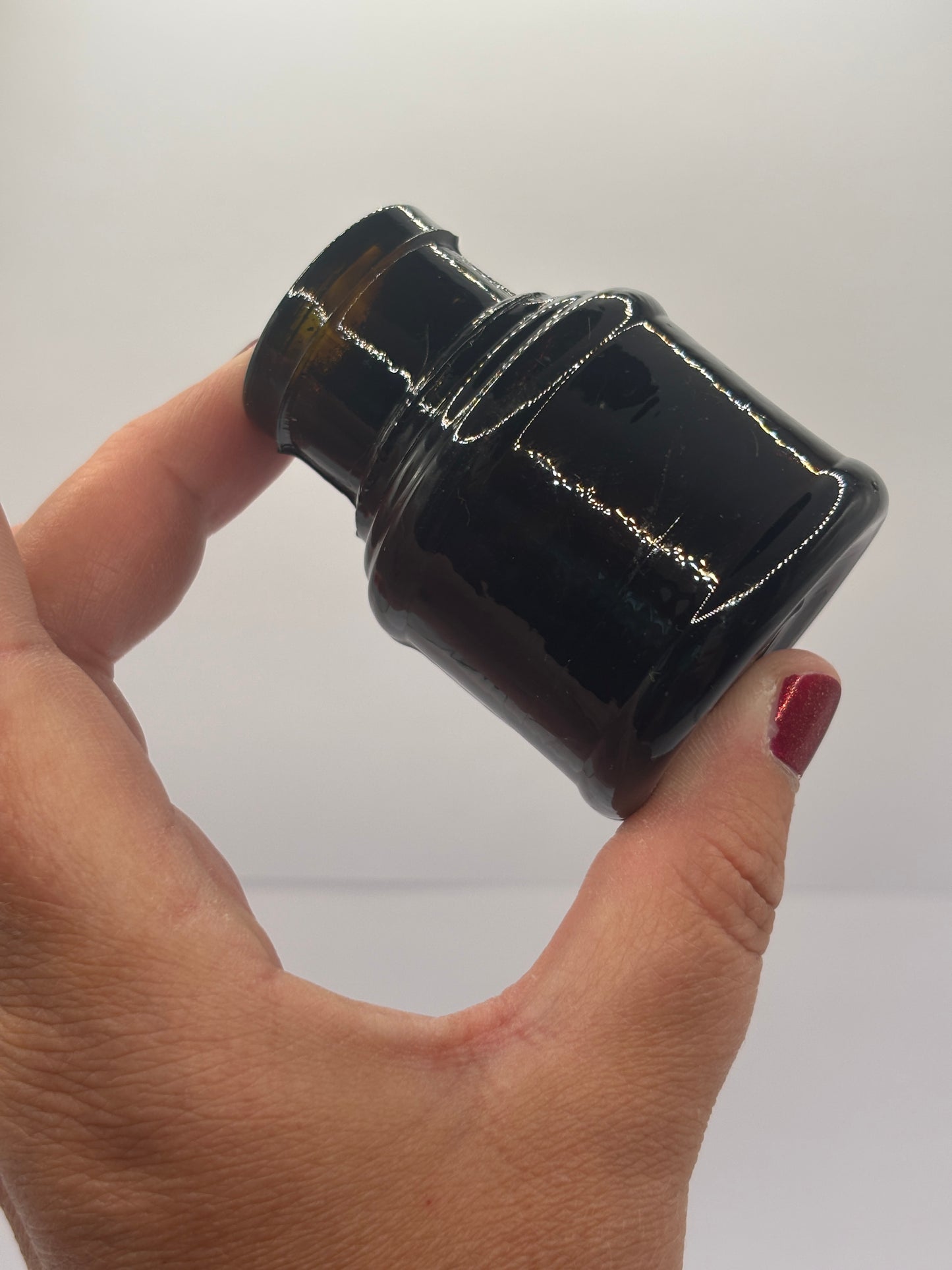 Old amber glass ink bottle, inkwell, penny ink (e)