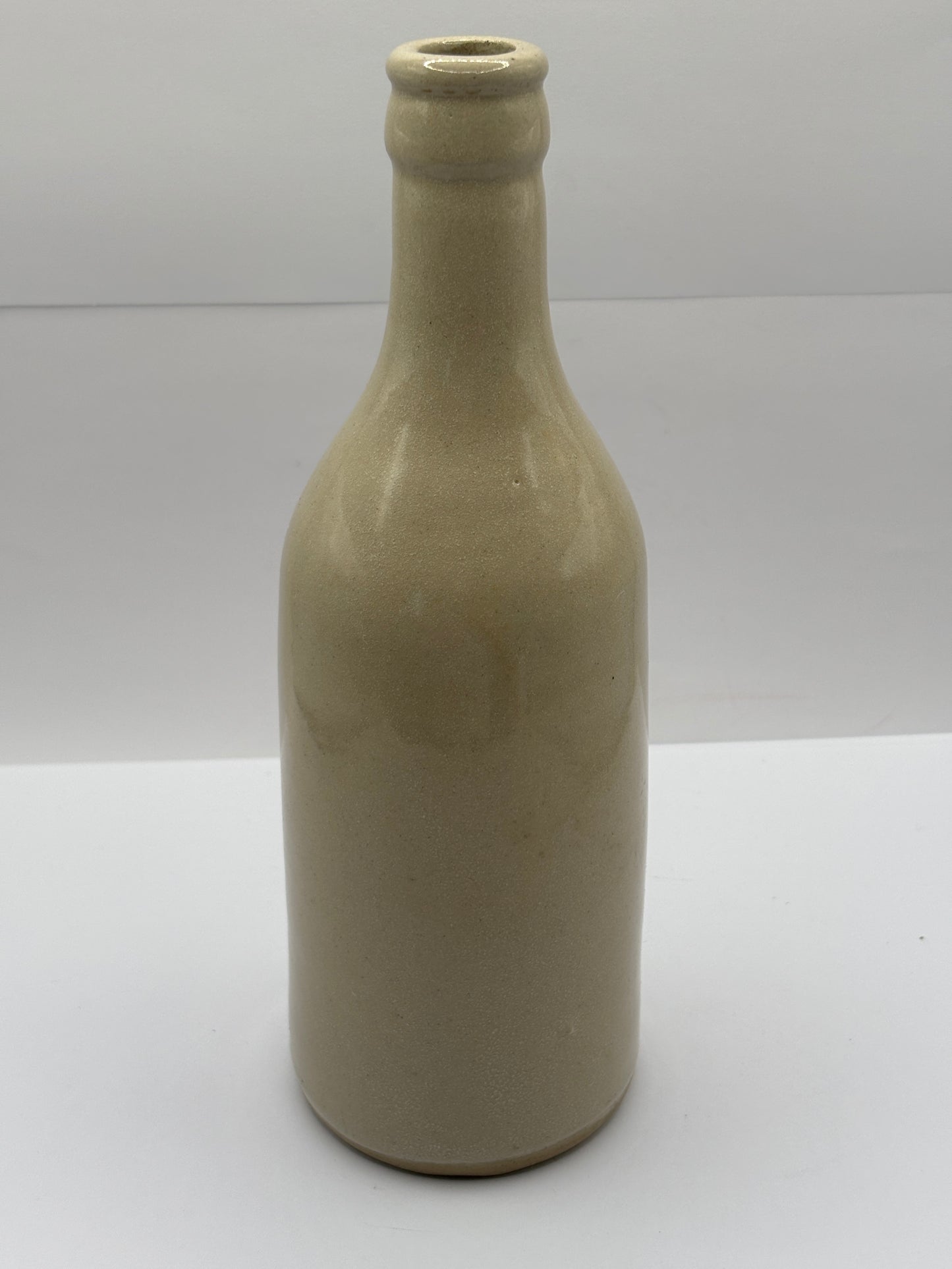 Old white stoneware ginger beer bottle, Harris & Co