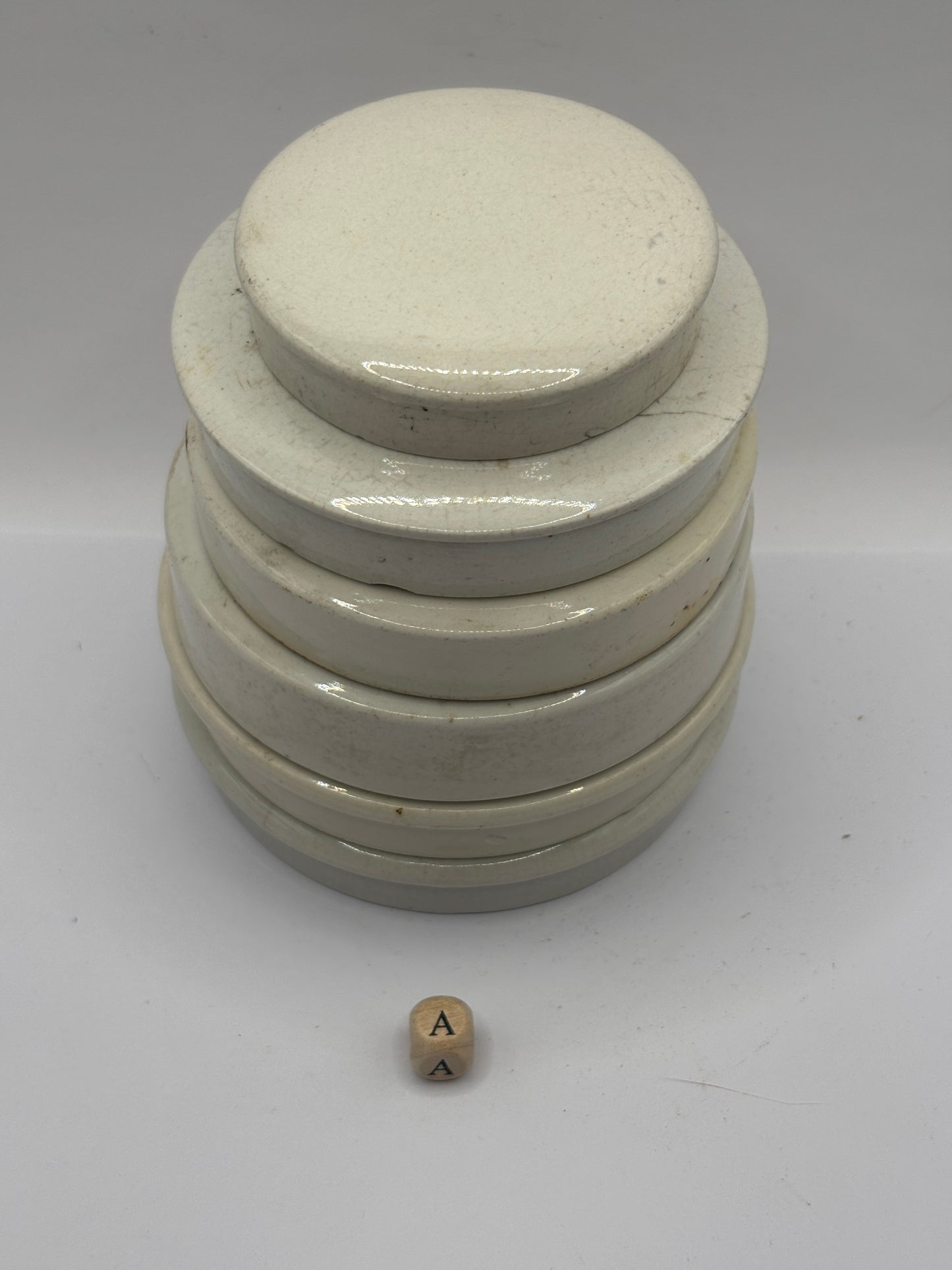 6 old plain stoneware lids, stacking lids (A)