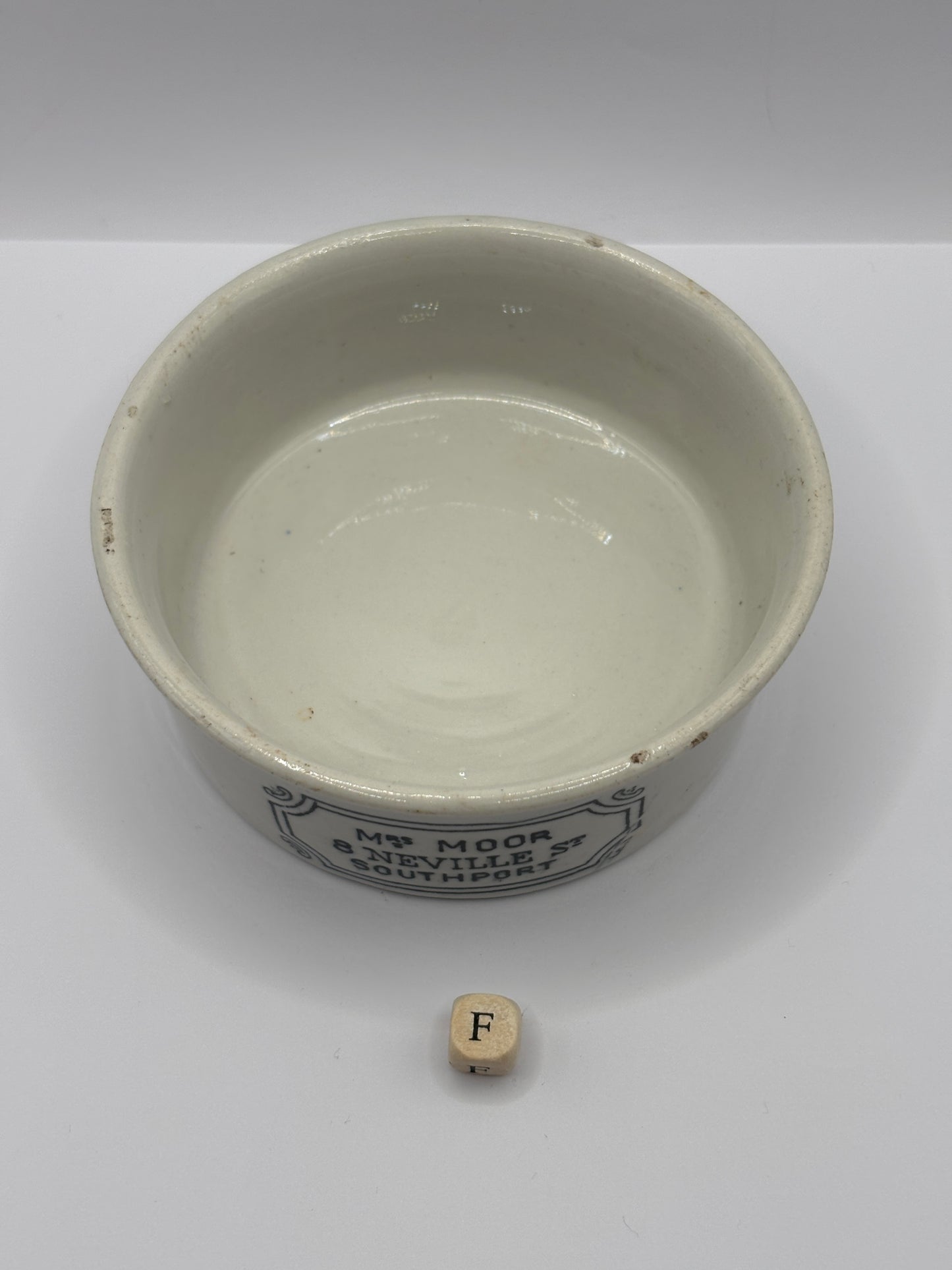 Old large Mrs Moors advertising meat paste pot (F)