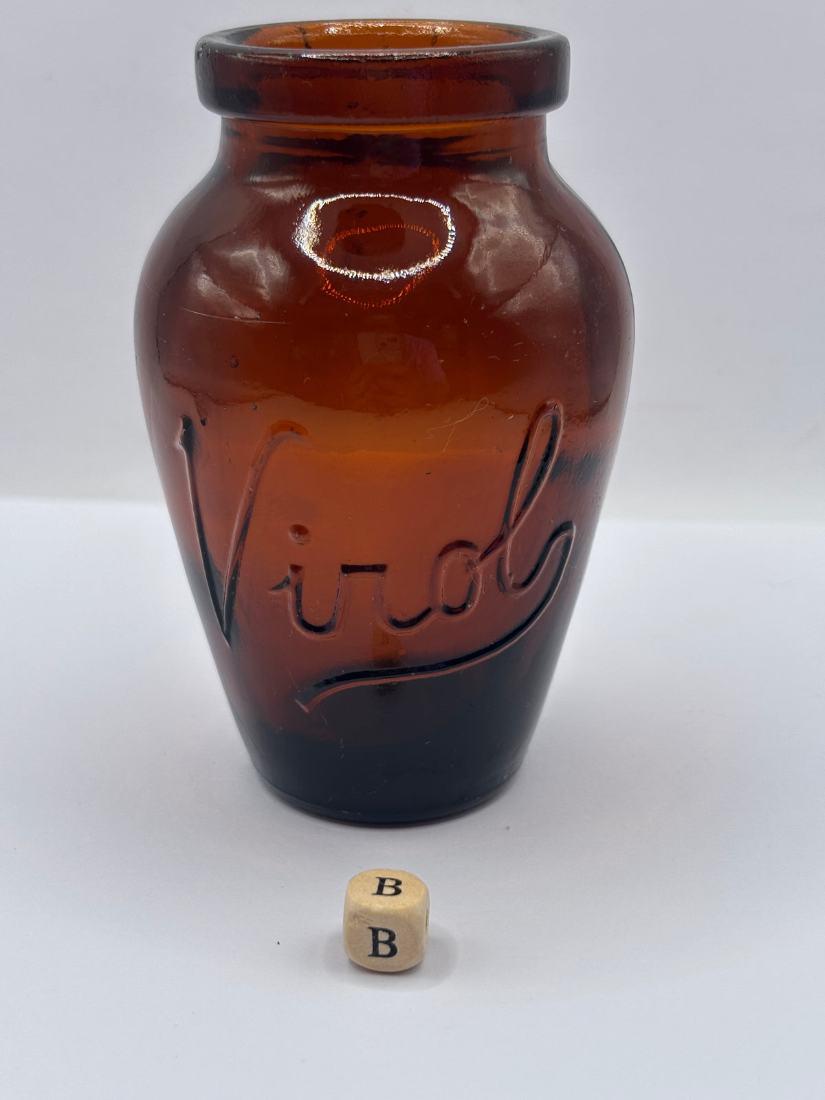 Old amber glass Virol jar (B) 10.5cms