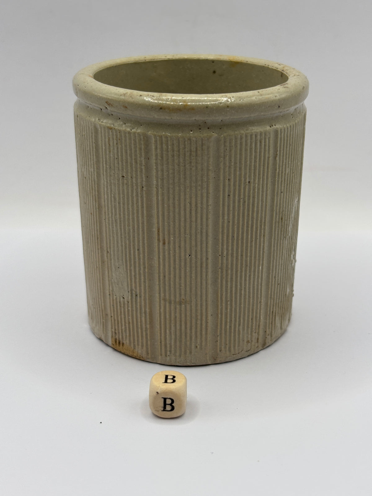 Old small ribbed stoneware jam pot (B)