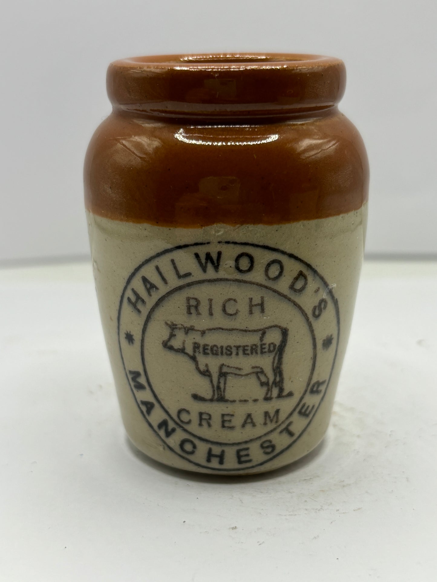 Small Hailwoods Manchester cream pot