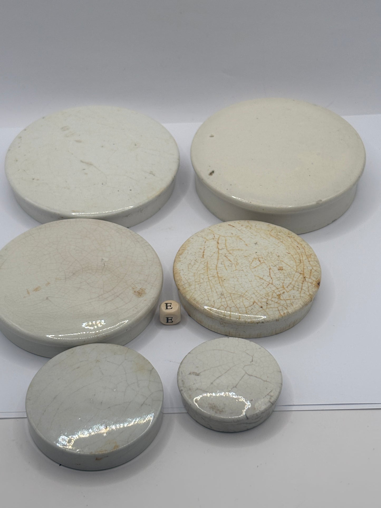 6 old plain stoneware lids, stacking lids (e)