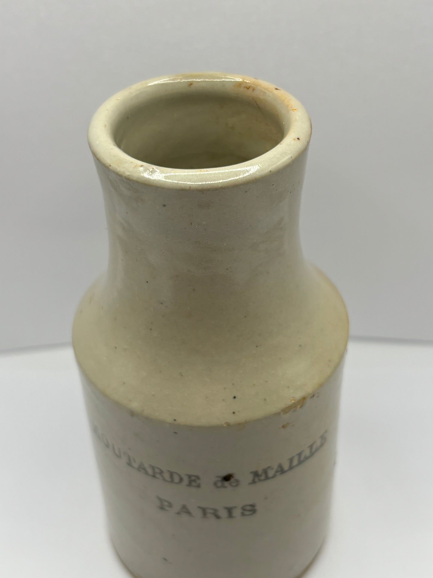 French mustard pot, moutarde de maille