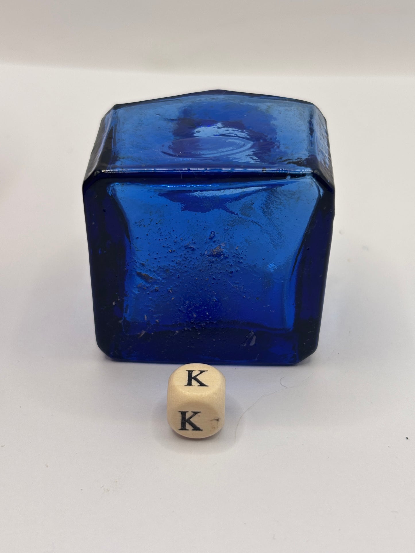 Old blue glass ink bottle, inkwell, penny ink (k)