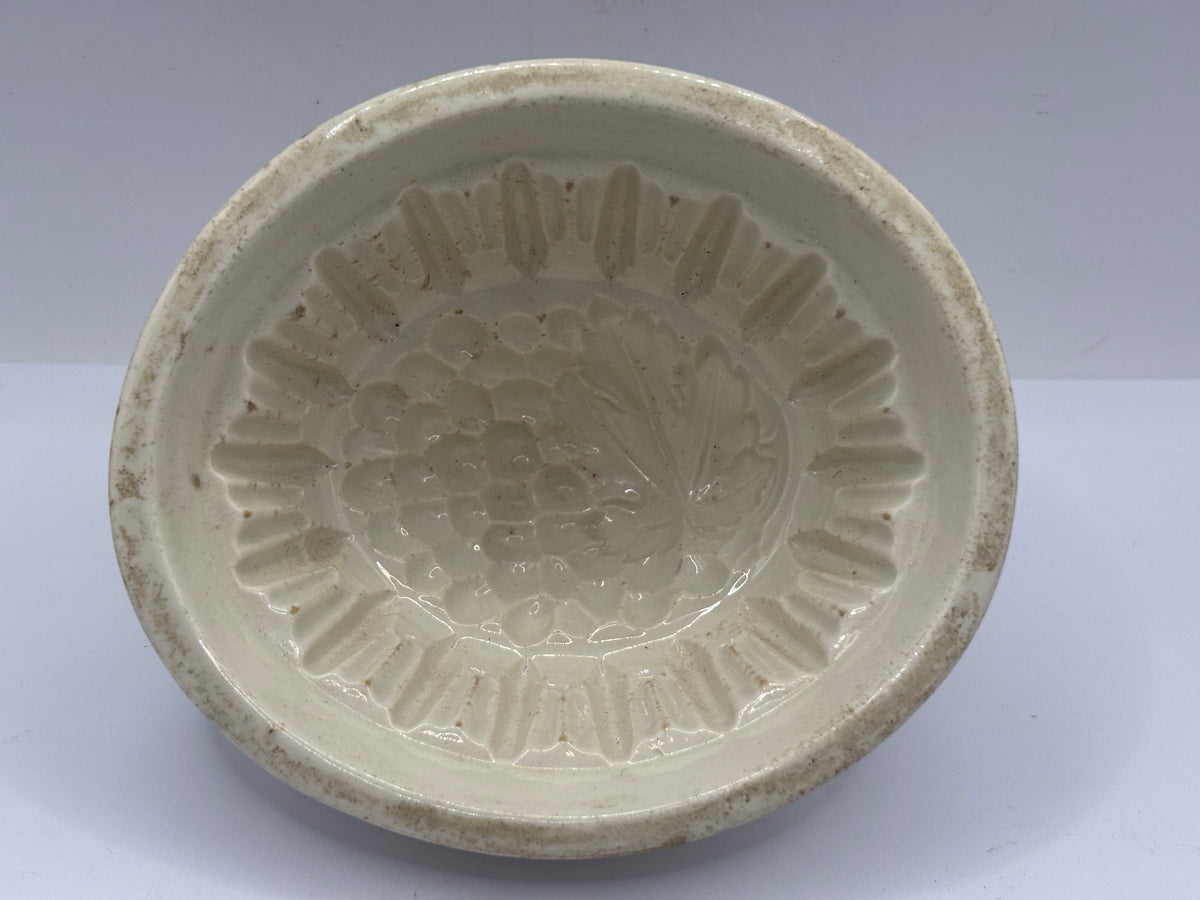 Old mini stoneware jelly mould