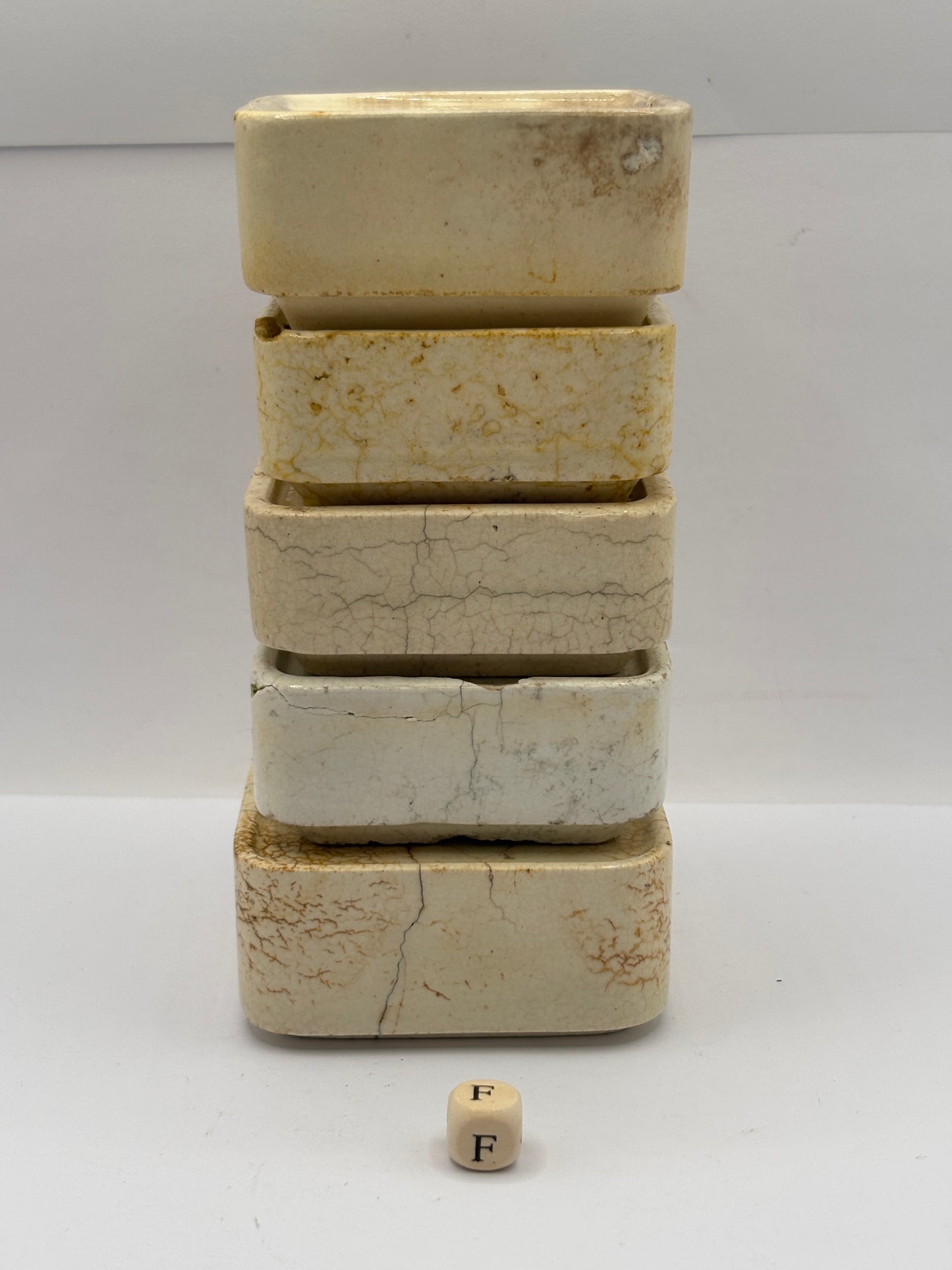 5 old square bases, stackers (F) damages