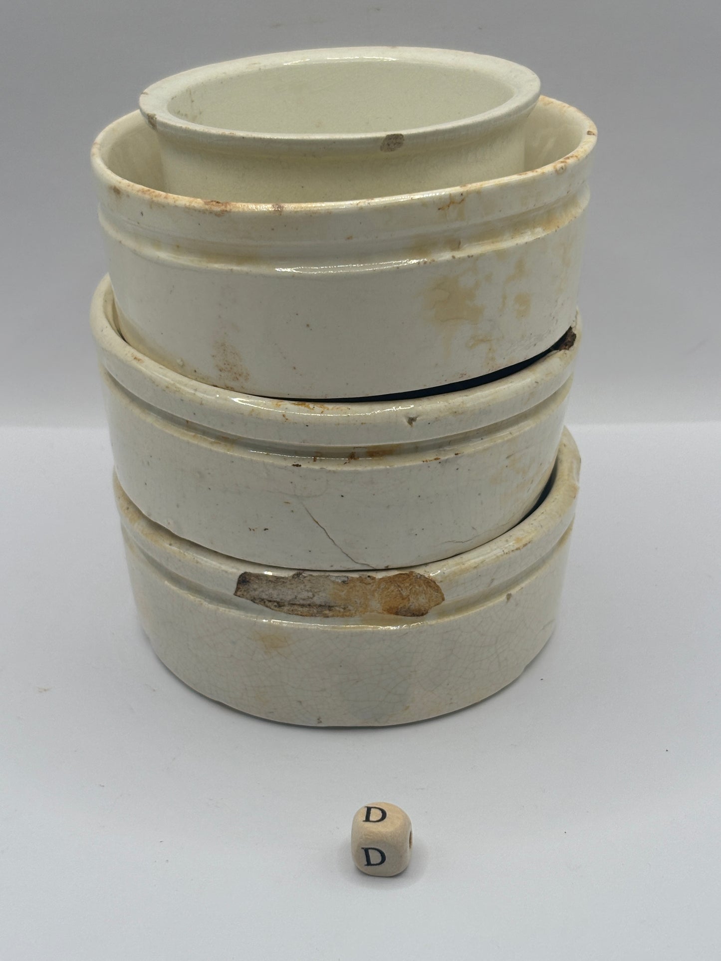 4 Old plain stoneware meat paste pot, potted meat (D) Damaged