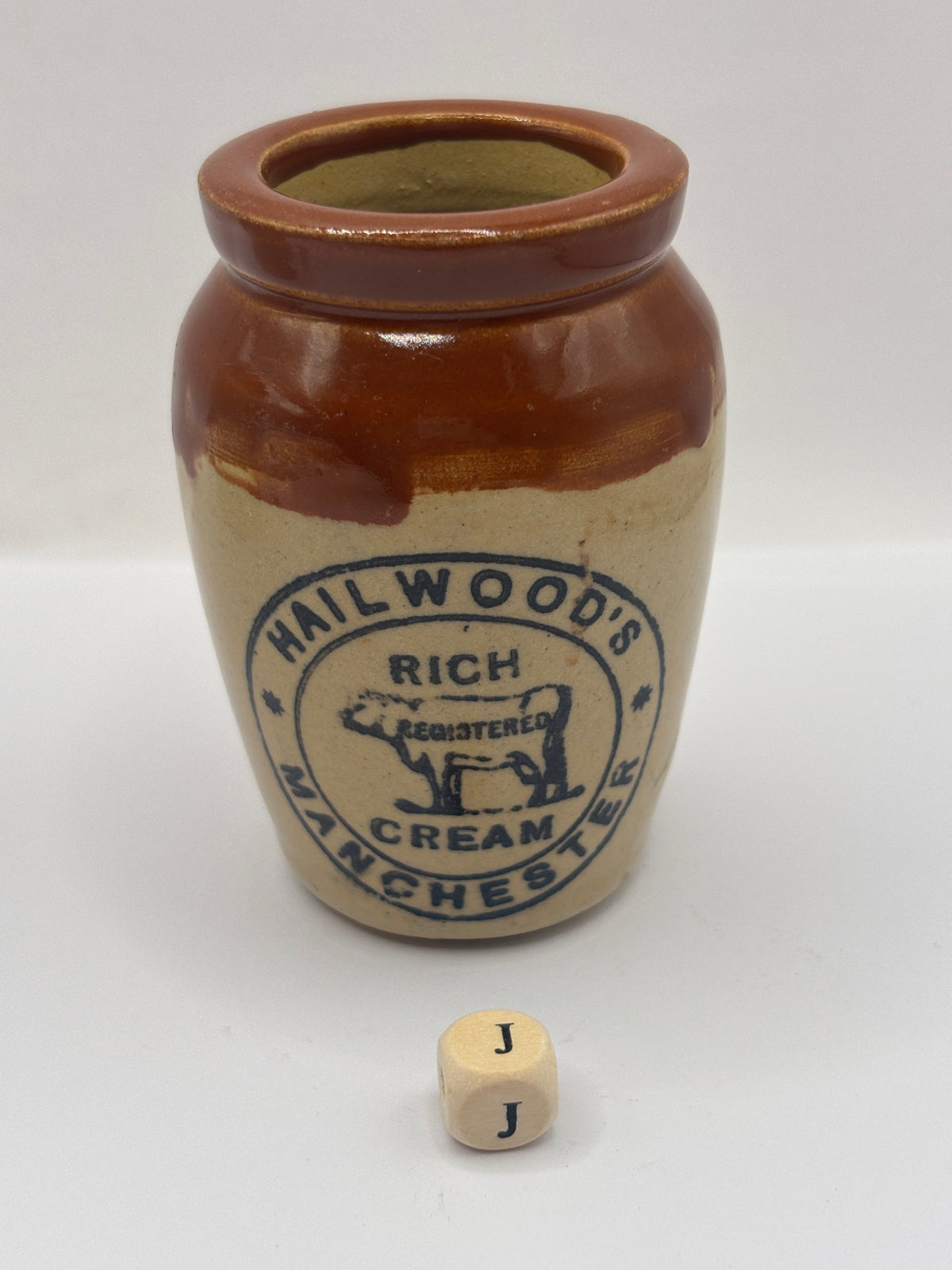 Old advertising cream pot, Hailwoods Manchester (J)