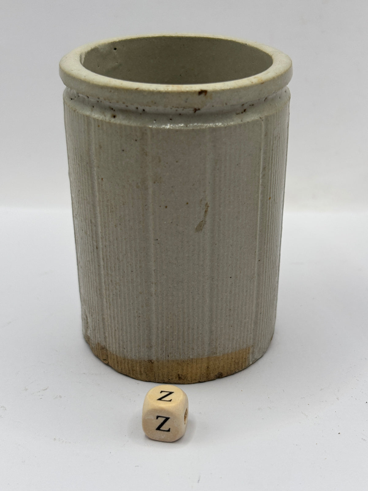 Old small ribbed stoneware jam pot (z)