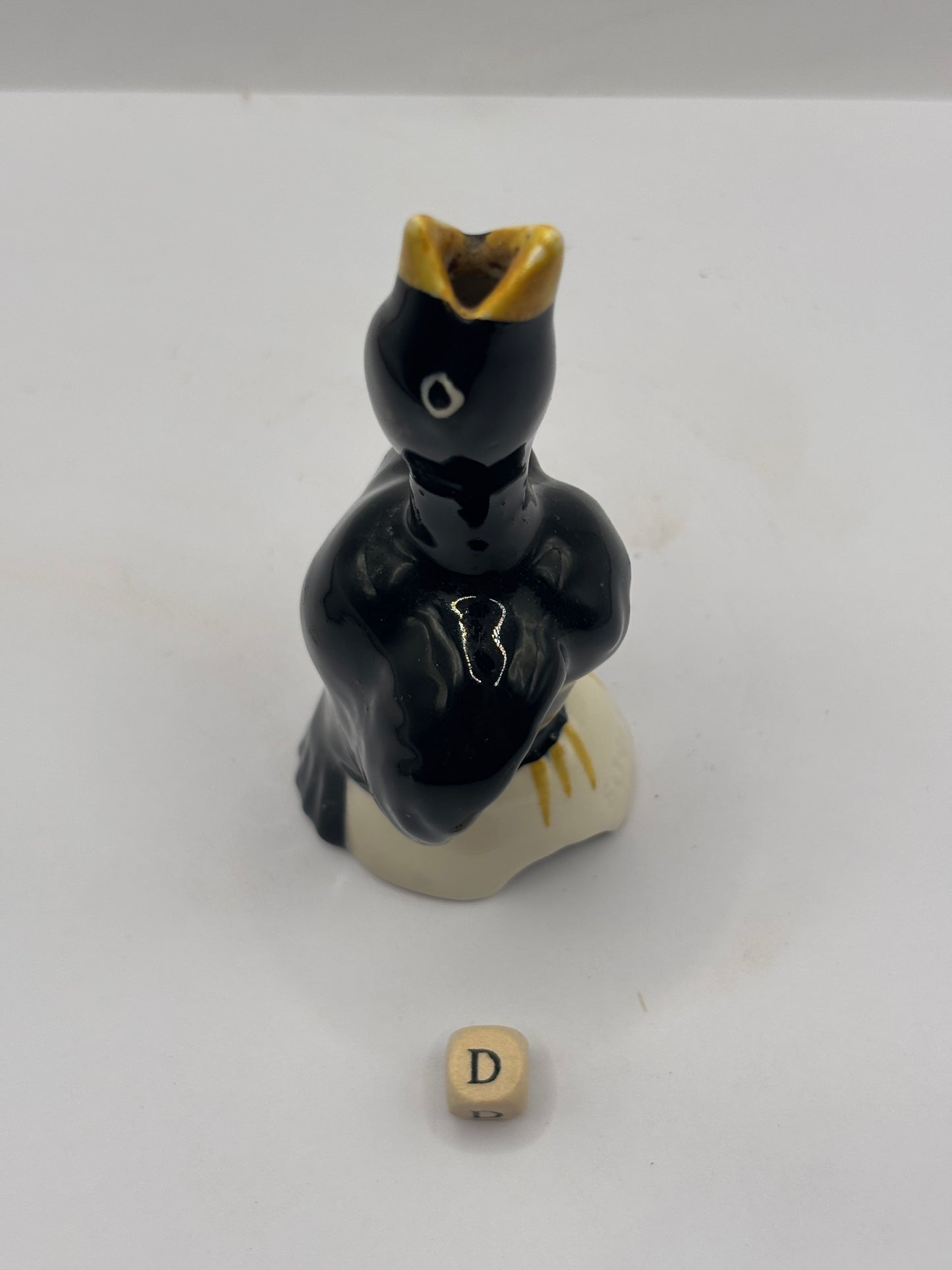 Old blackbird pie funnel (D)