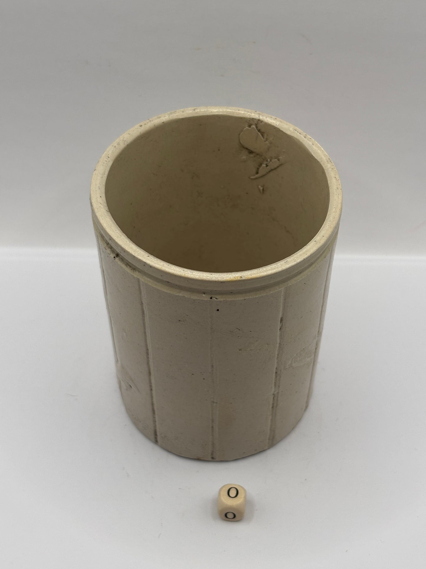 Old 1lb ribbed stoneware jam pot (o)