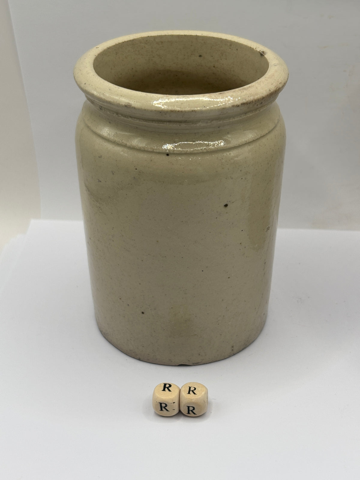 Old 1lb rolled top stoneware jam pot (RR)