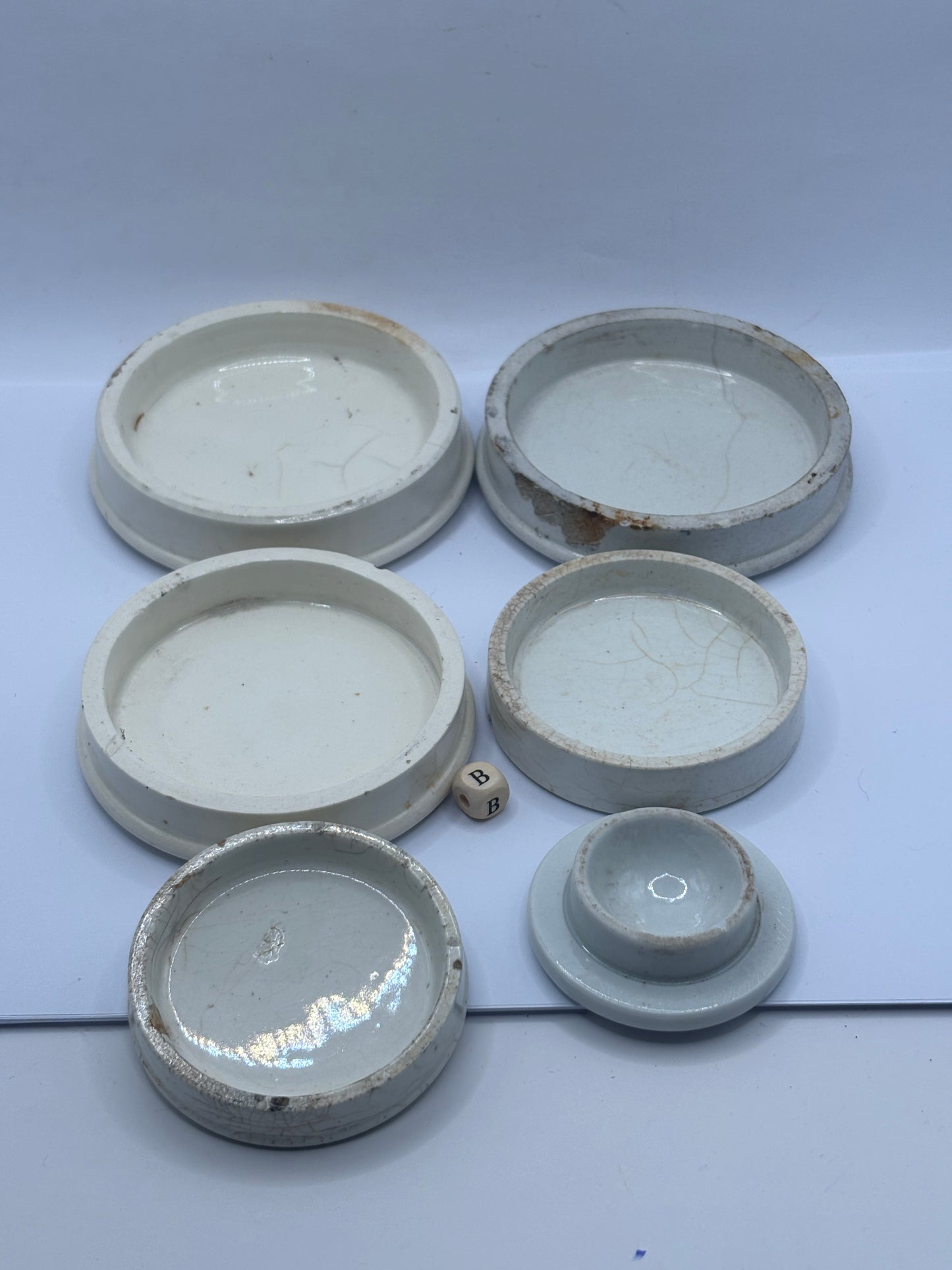 6 old plain stoneware lids, stacking lids (B)