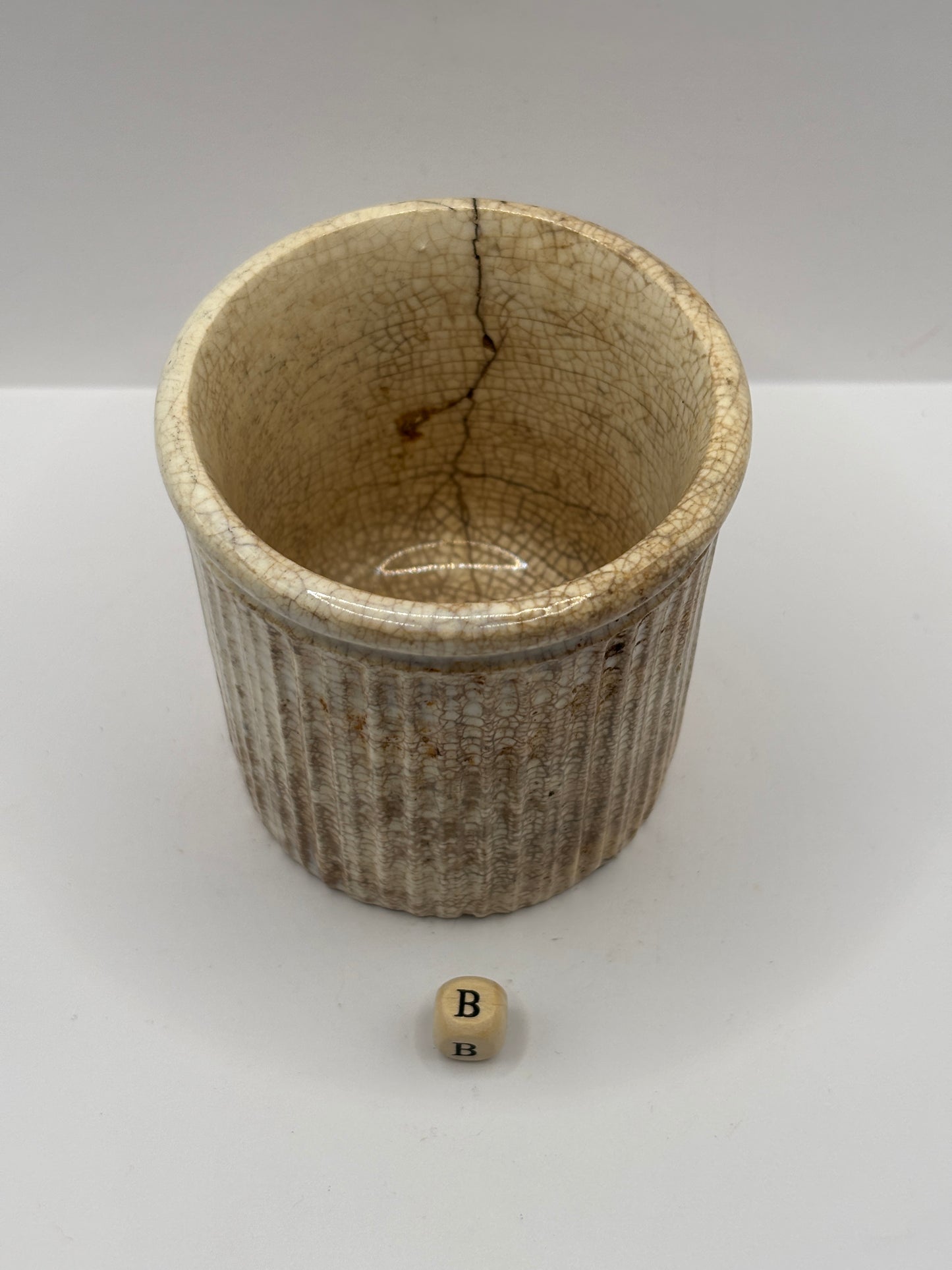 Early ribbed stoneware jam & marmalade pot (B)