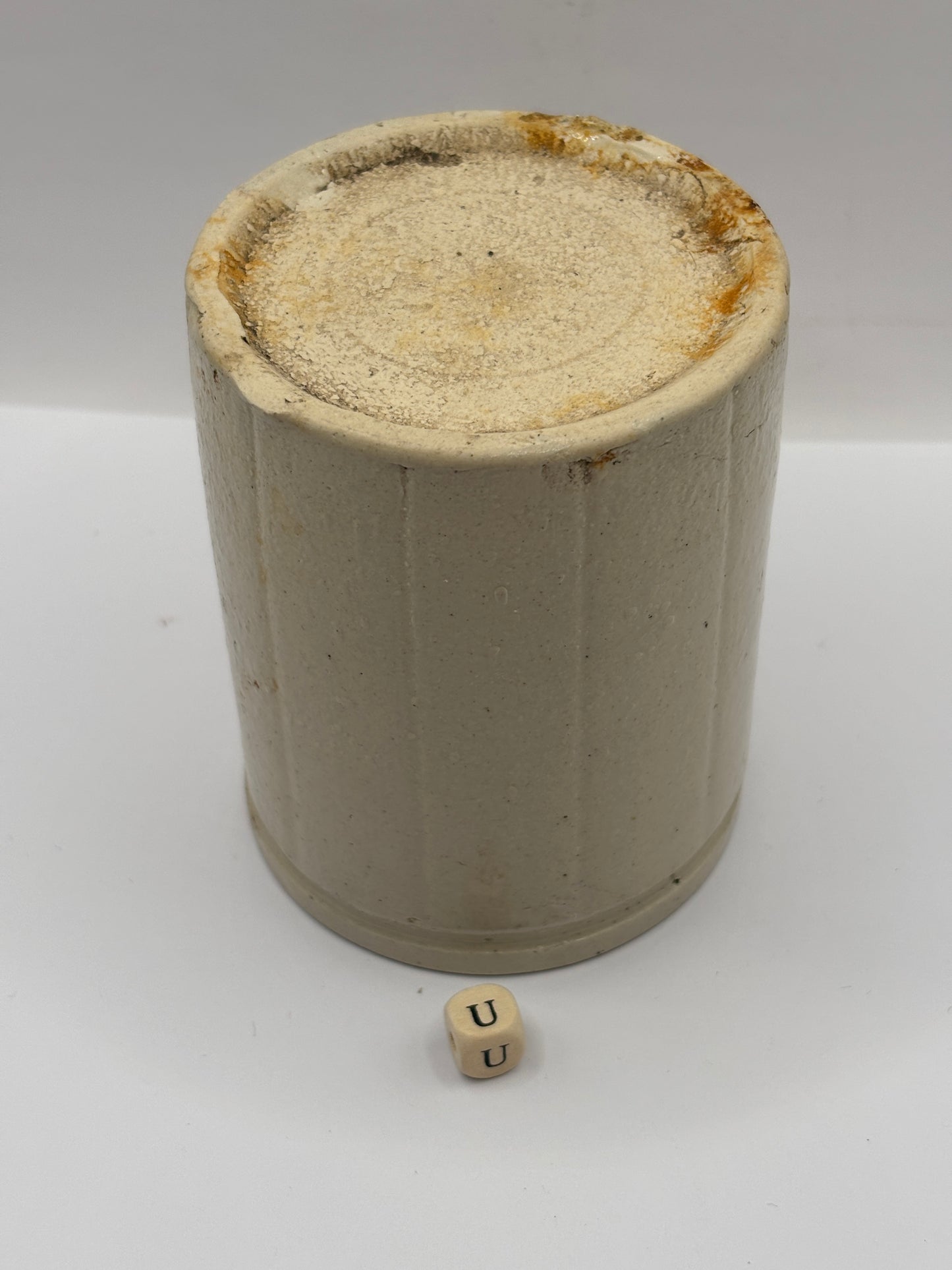 Old 1lb ribbed stoneware jam pot (u)