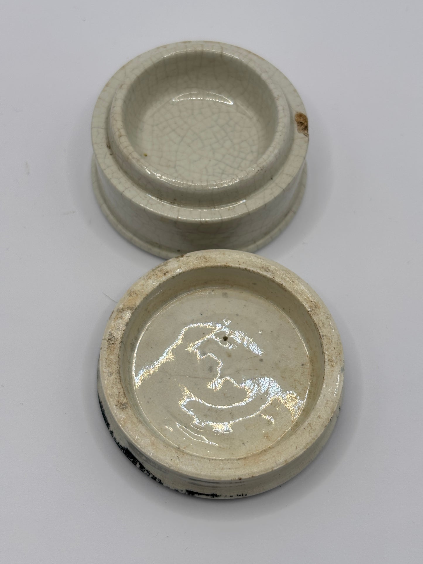 Old advertising lid and base, Cold cream
