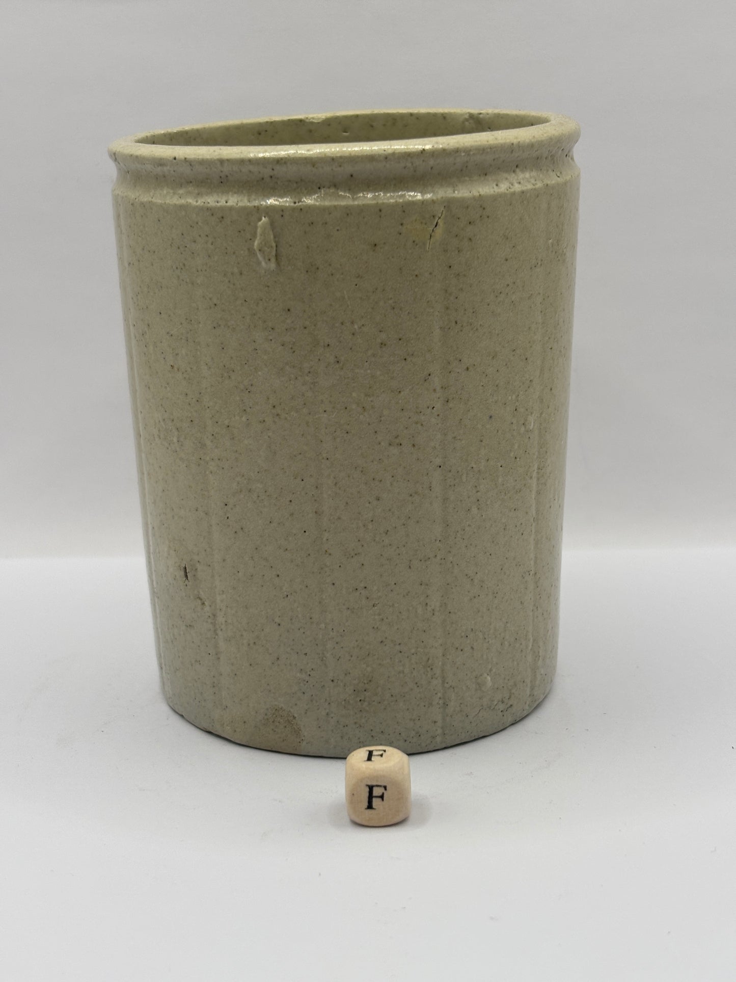 Old 1lb ribbed stoneware jam pot (F)