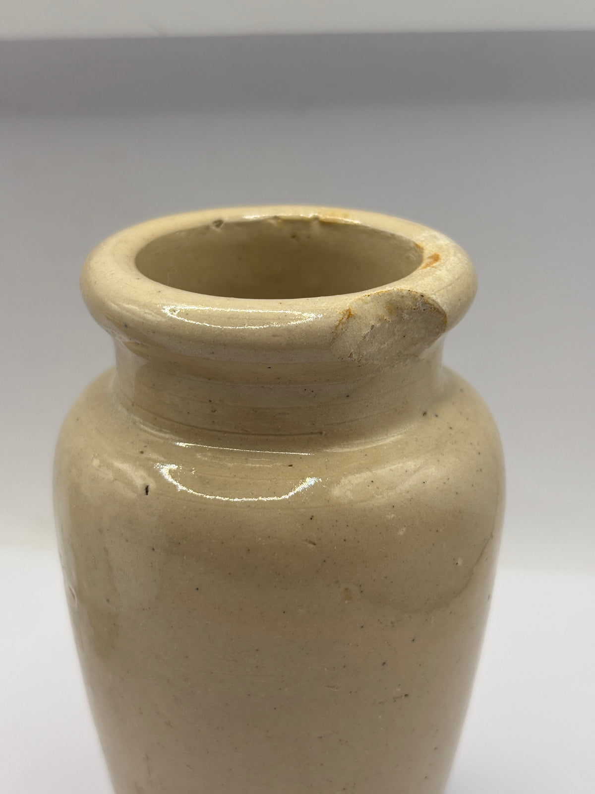 Old advertising cream pot, Carricks Cumberland dairy (a)