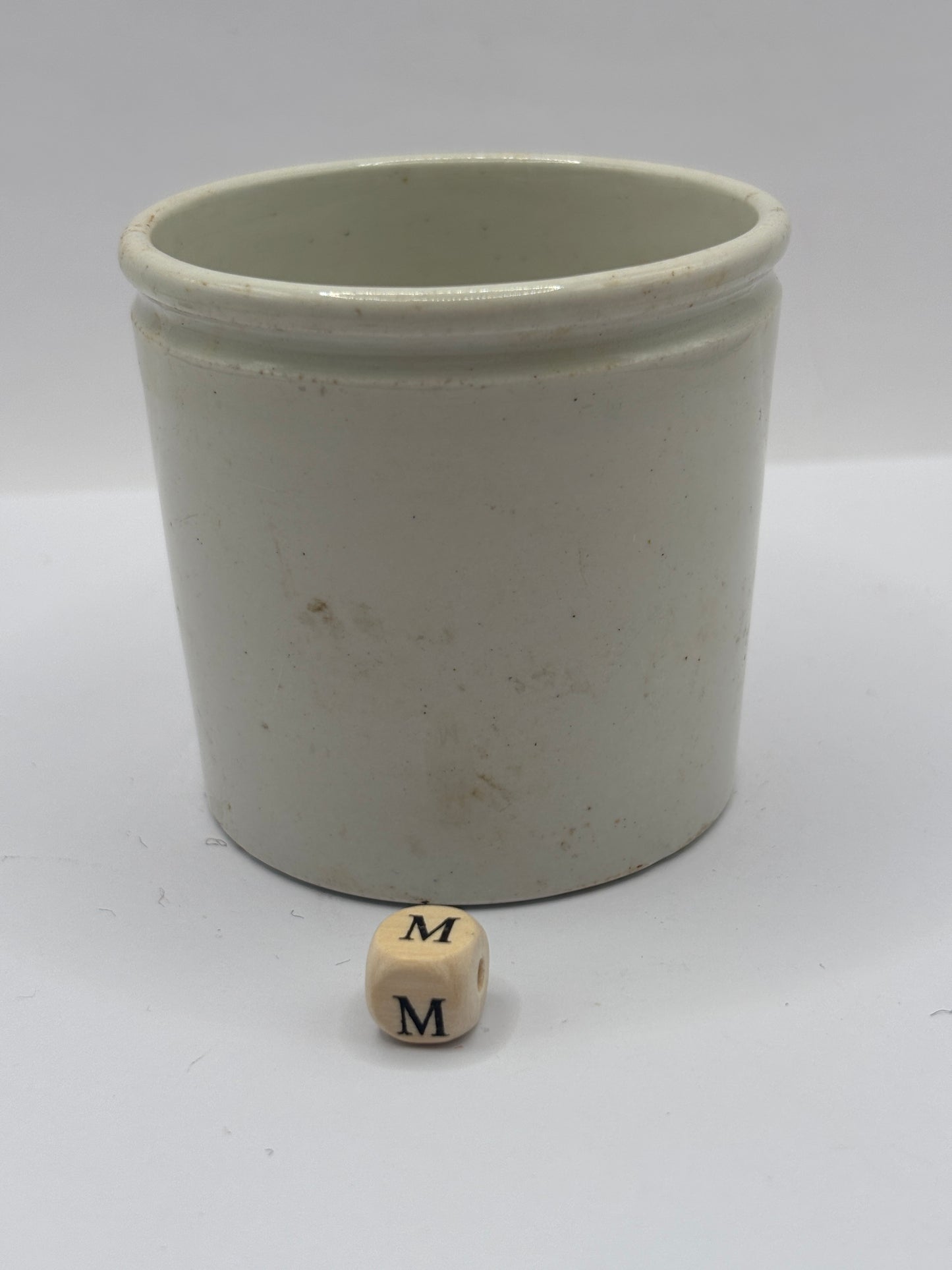 Old plain stoneware jar (M)