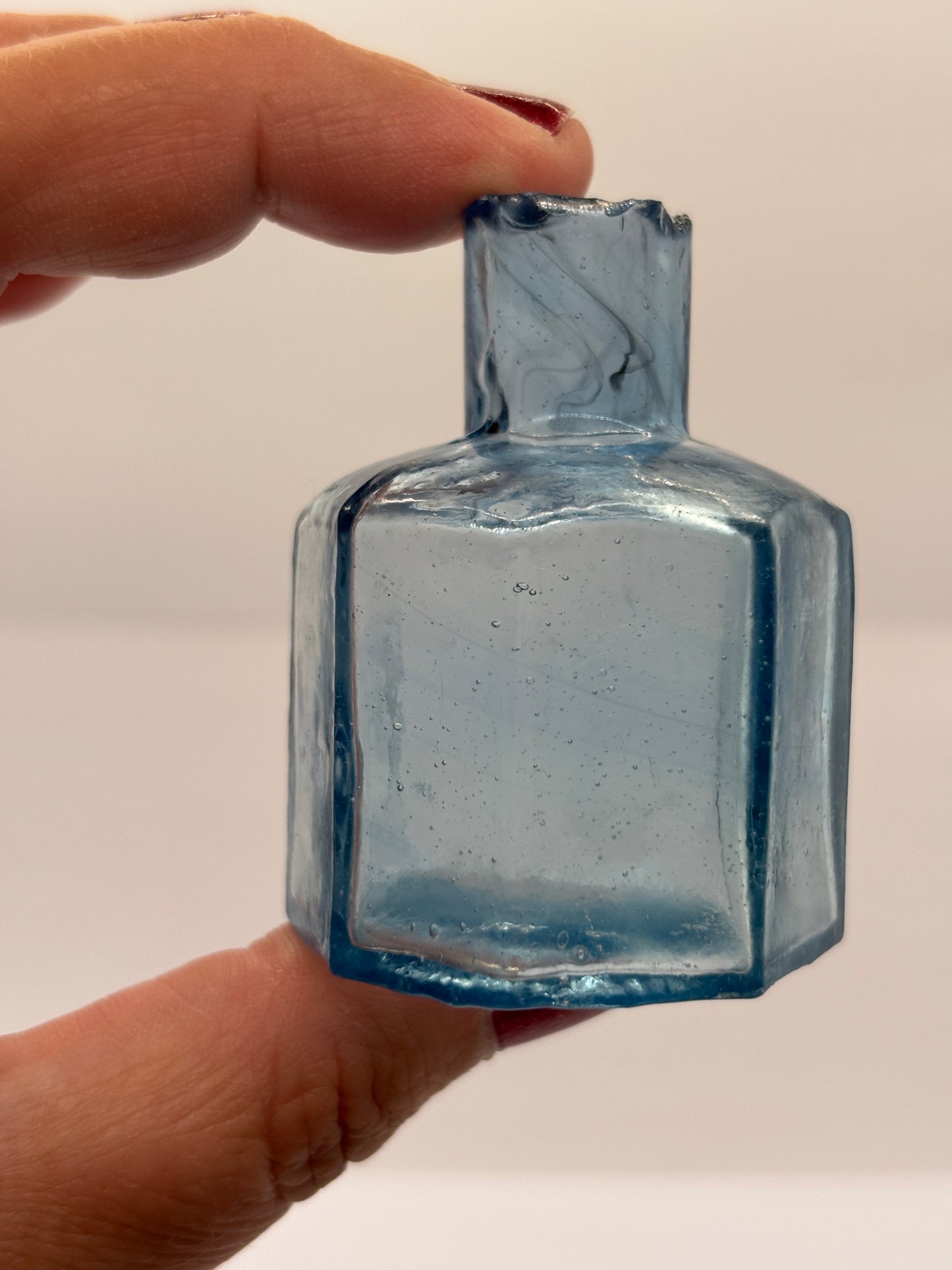 Old blue glass ink bottle, inkwell, penny ink (wp) swirls in lip