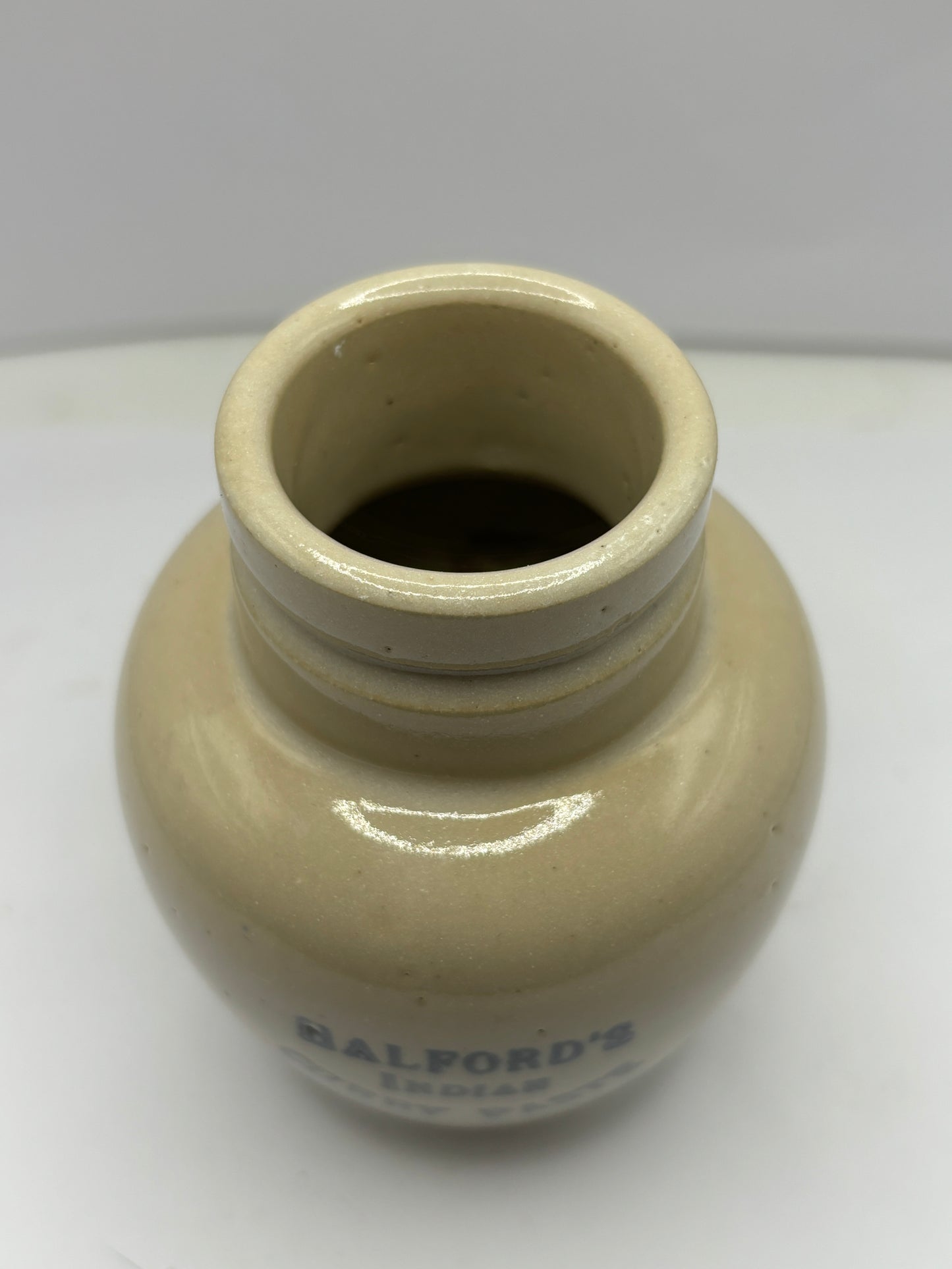 stoneware curry paste pot